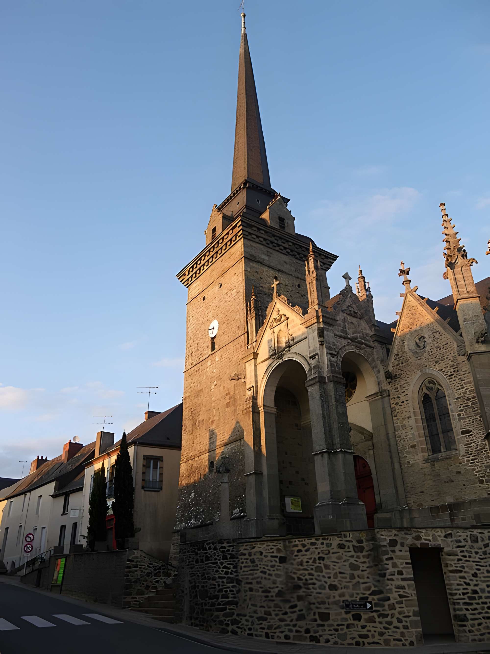 Église Saint-Sulpice de Gennes-sur-Seiche