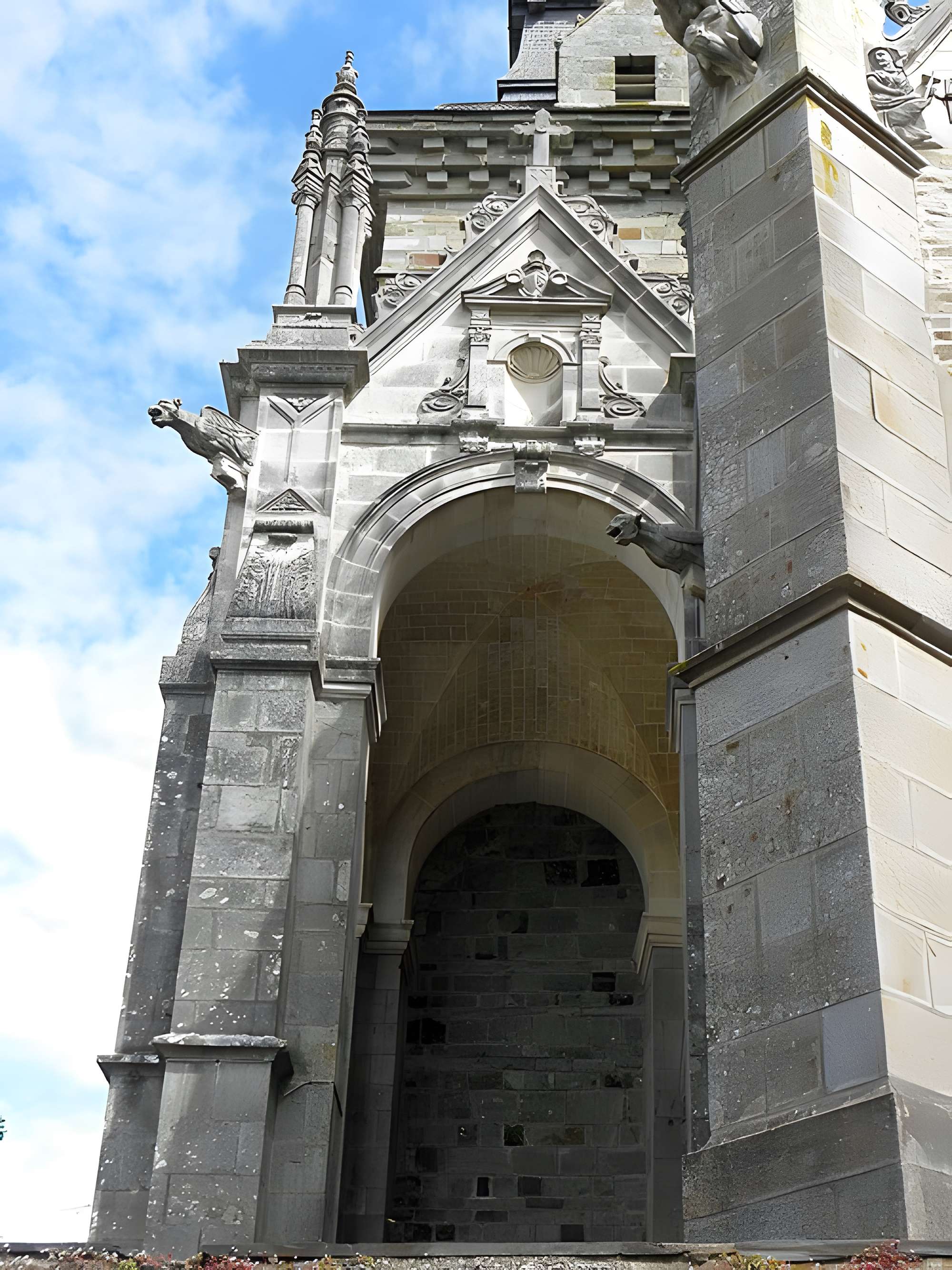 Église Saint-Sulpice de Gennes-sur-Seiche