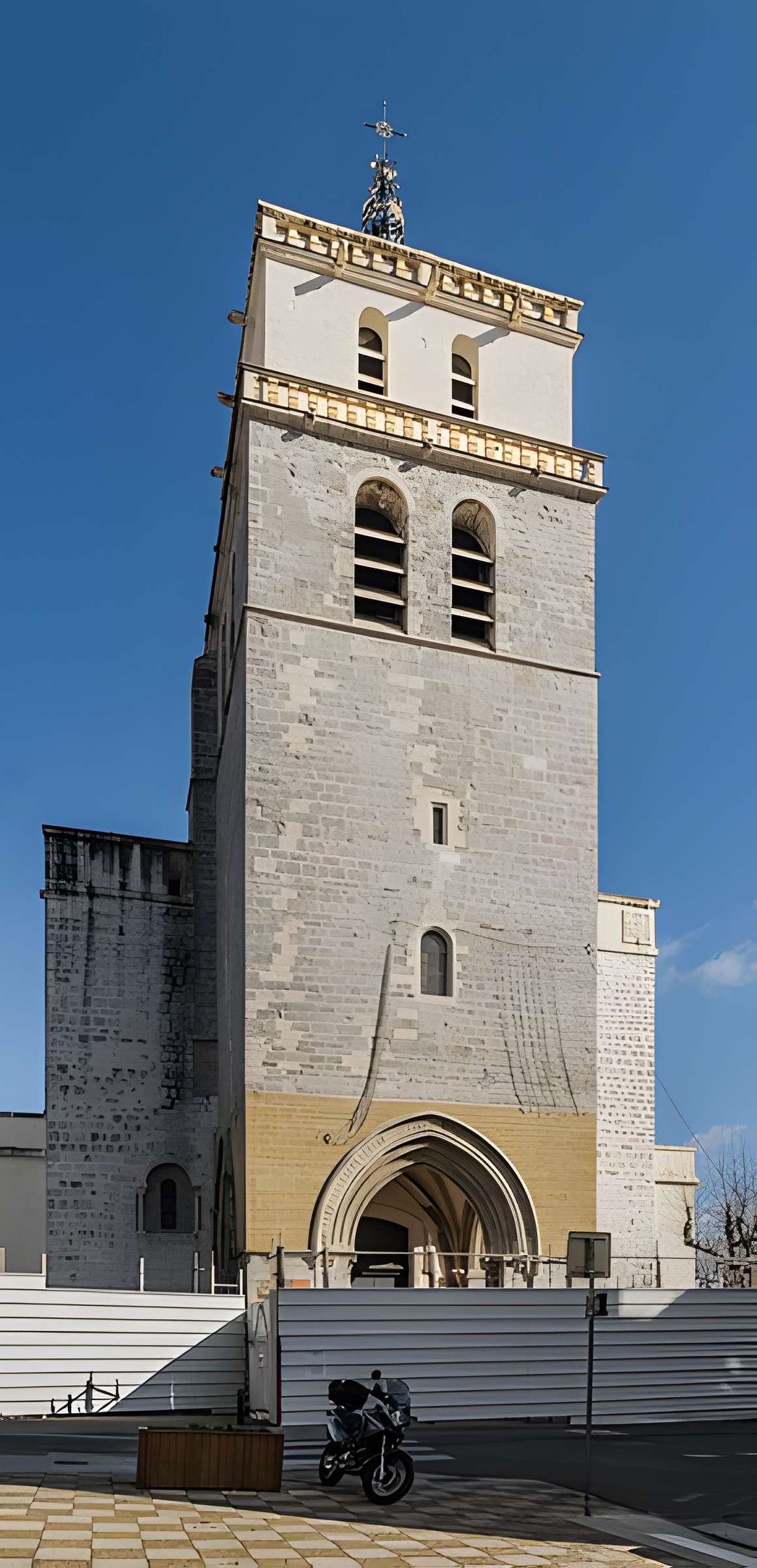 Cathédrale Saint-Jean-Baptiste d'Alès