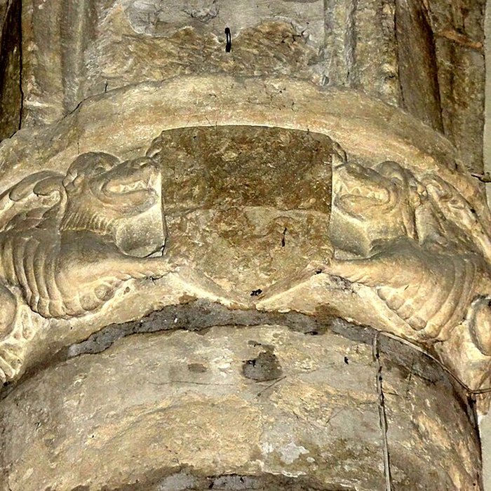 Photo de Église Saint-Sulpice de Montsoult et une croix