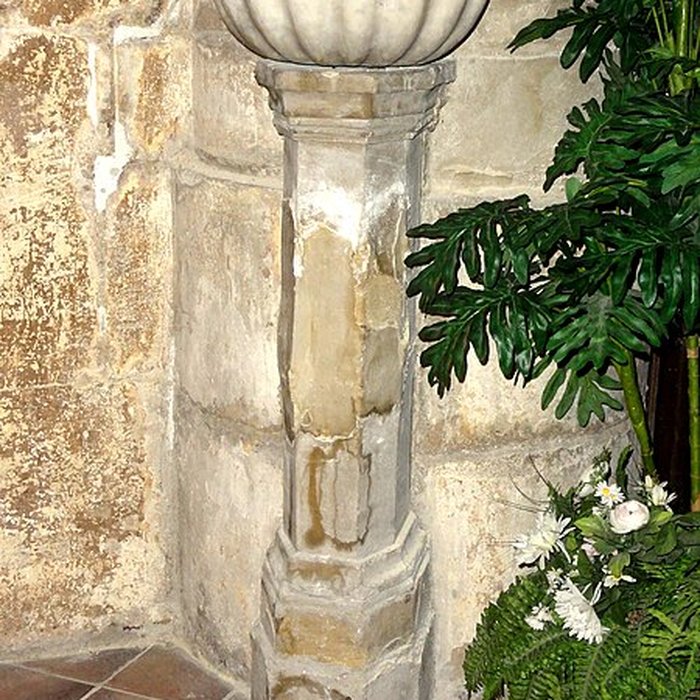 Photo de Église Saint-Sulpice de Montsoult et une croix