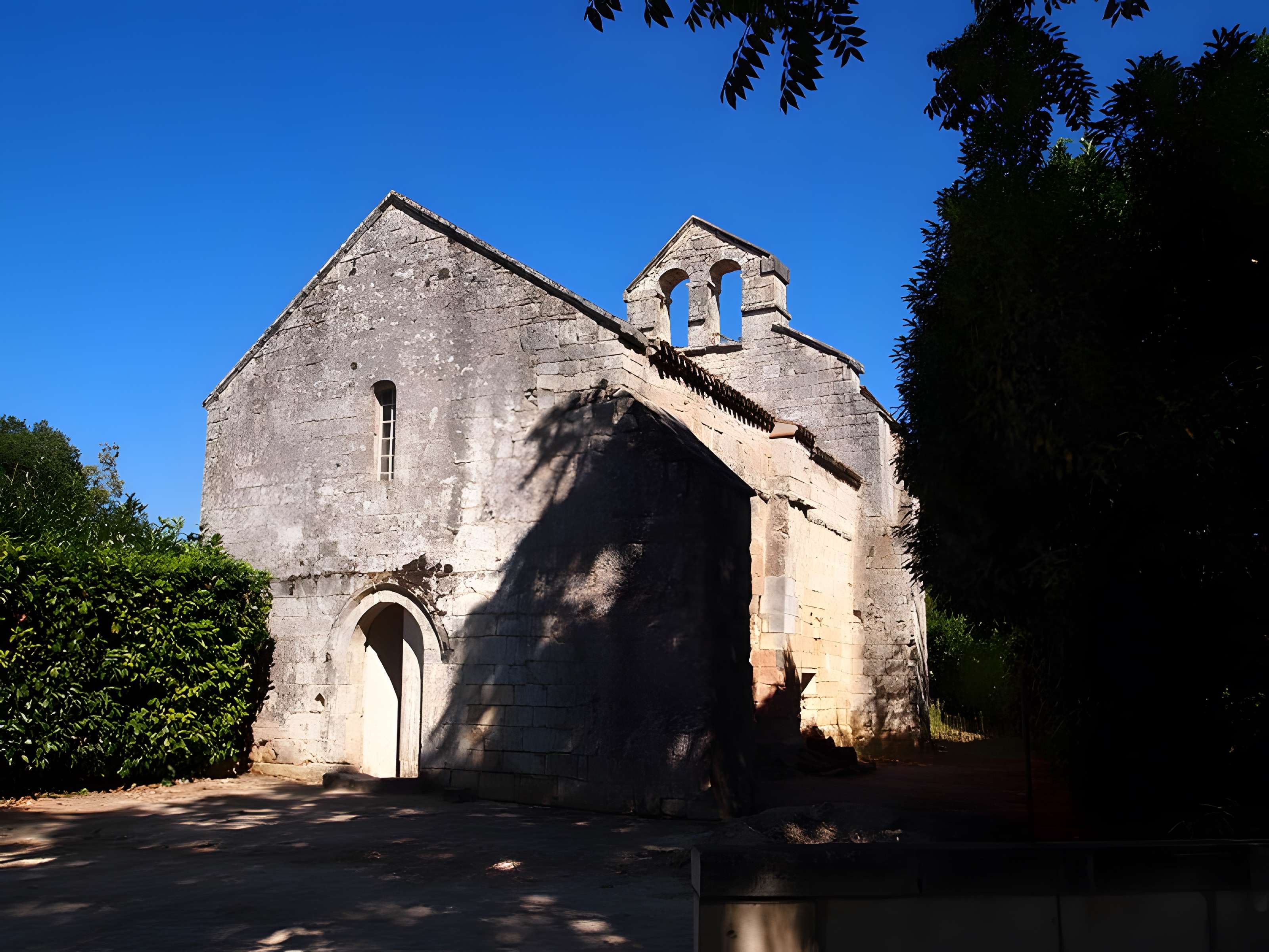 Église Saint-Surin de Châteauneuf-sur-Charente 