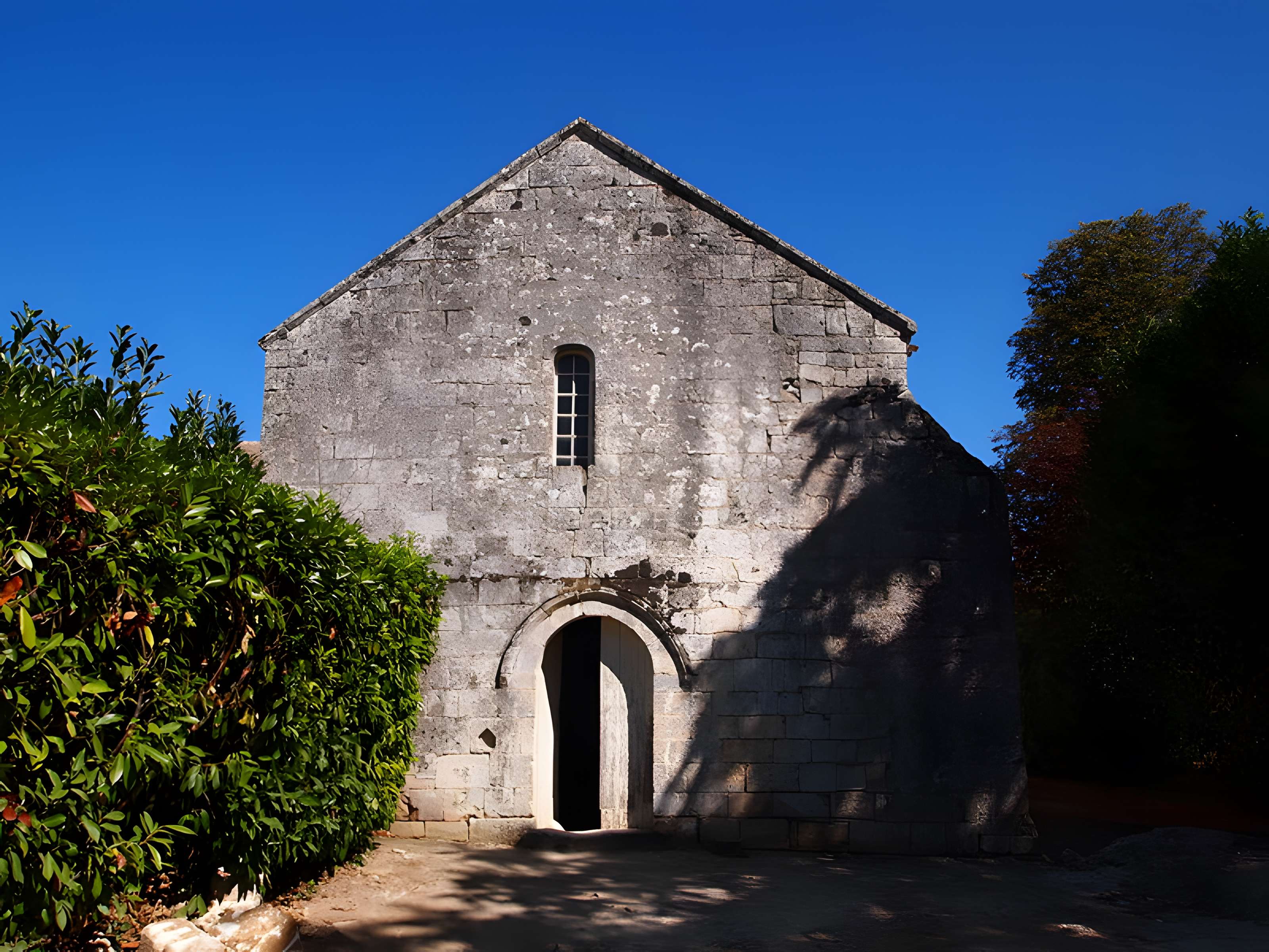 Église Saint-Surin de Châteauneuf-sur-Charente