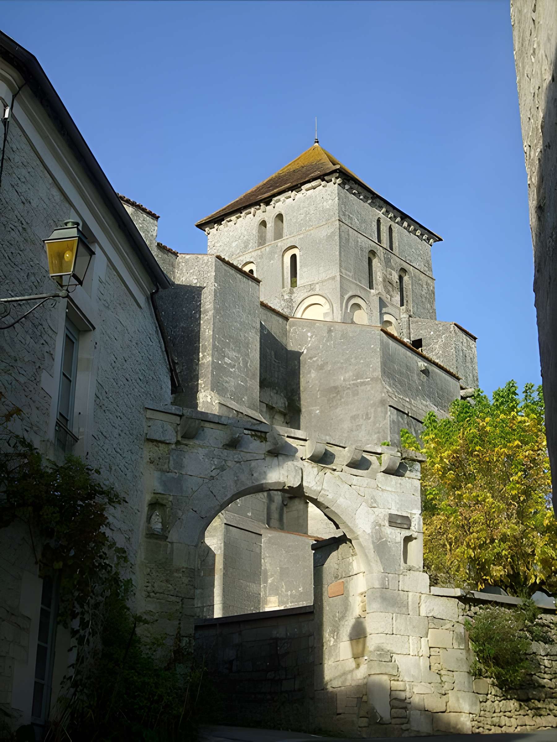 Église Saint-Sylvain de Saint-Sauvant