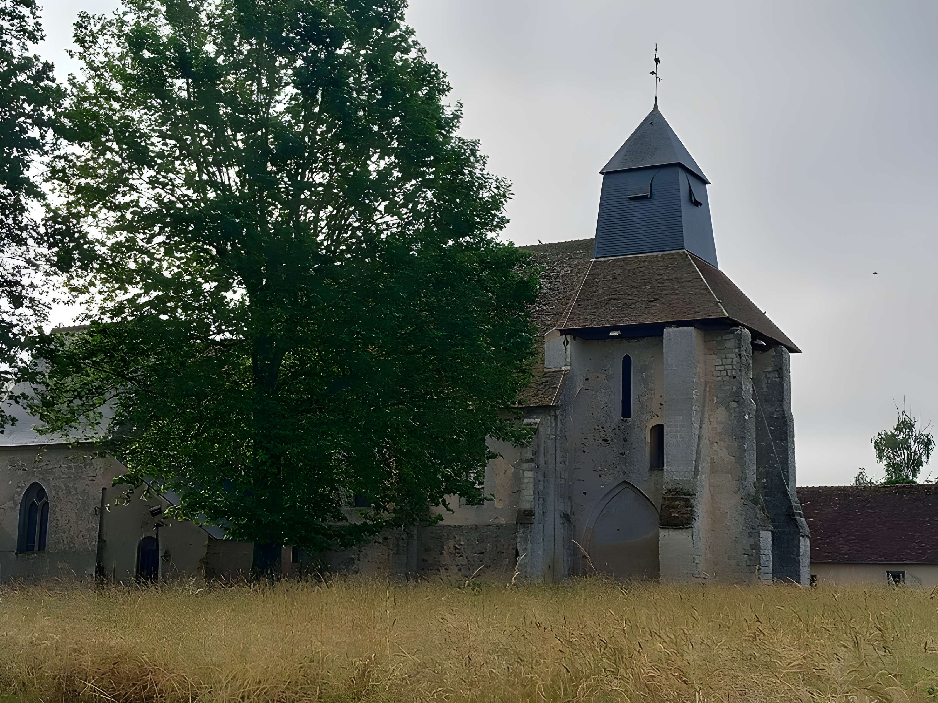Église Saint-Symphorien de Genouilly