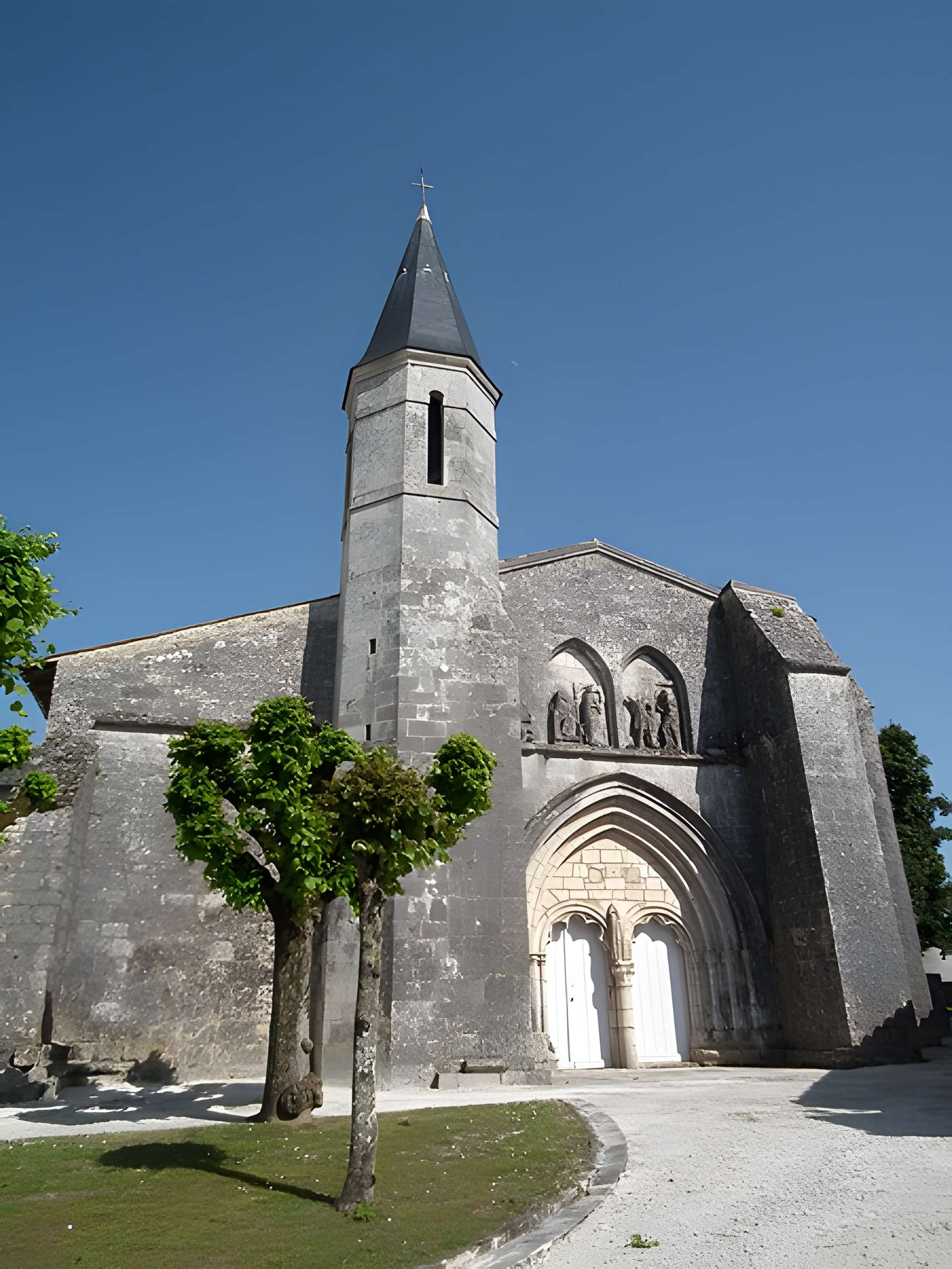 Église Saint-Symphorien de Grézac