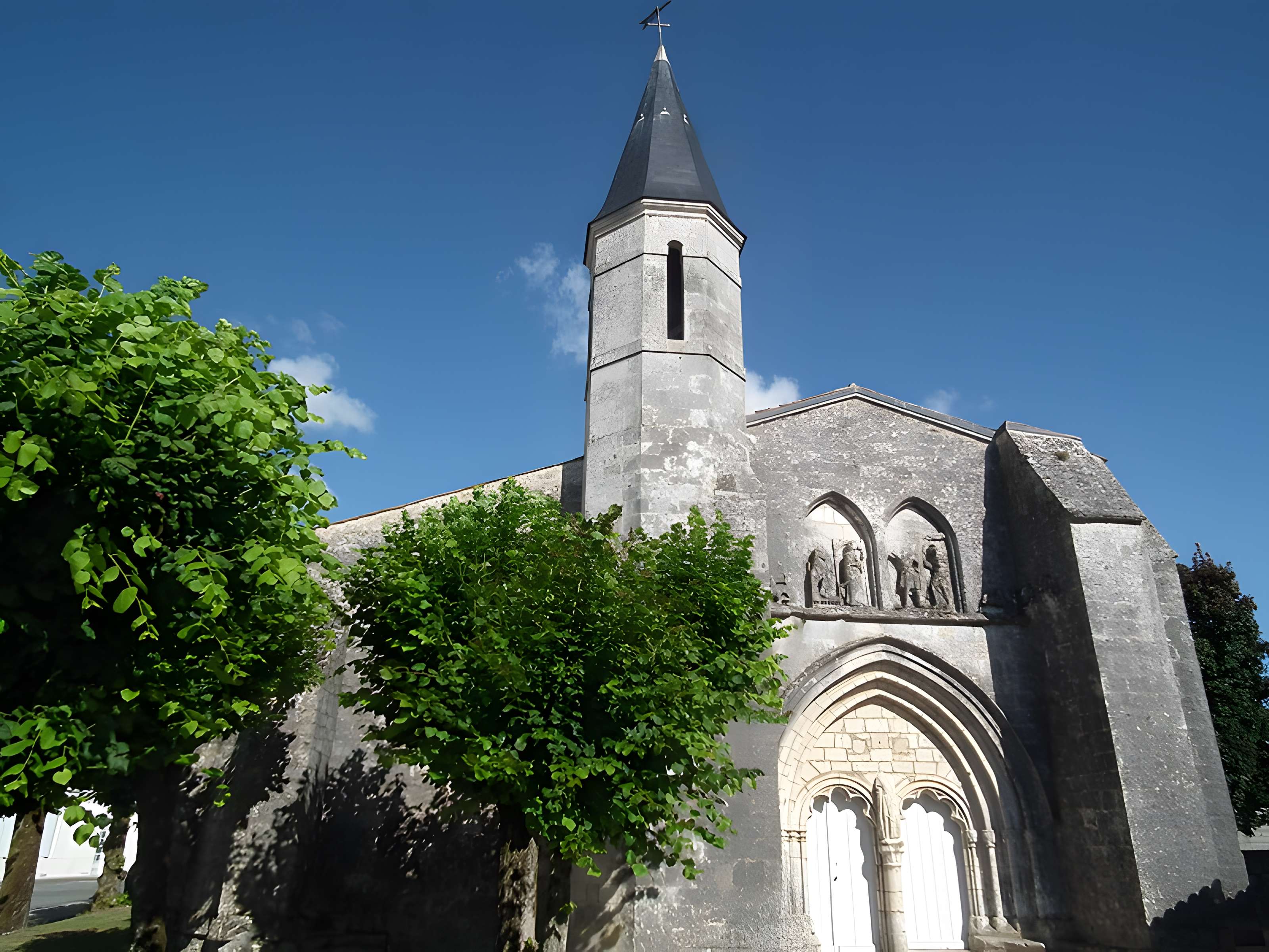 Église Saint-Symphorien de Grézac
