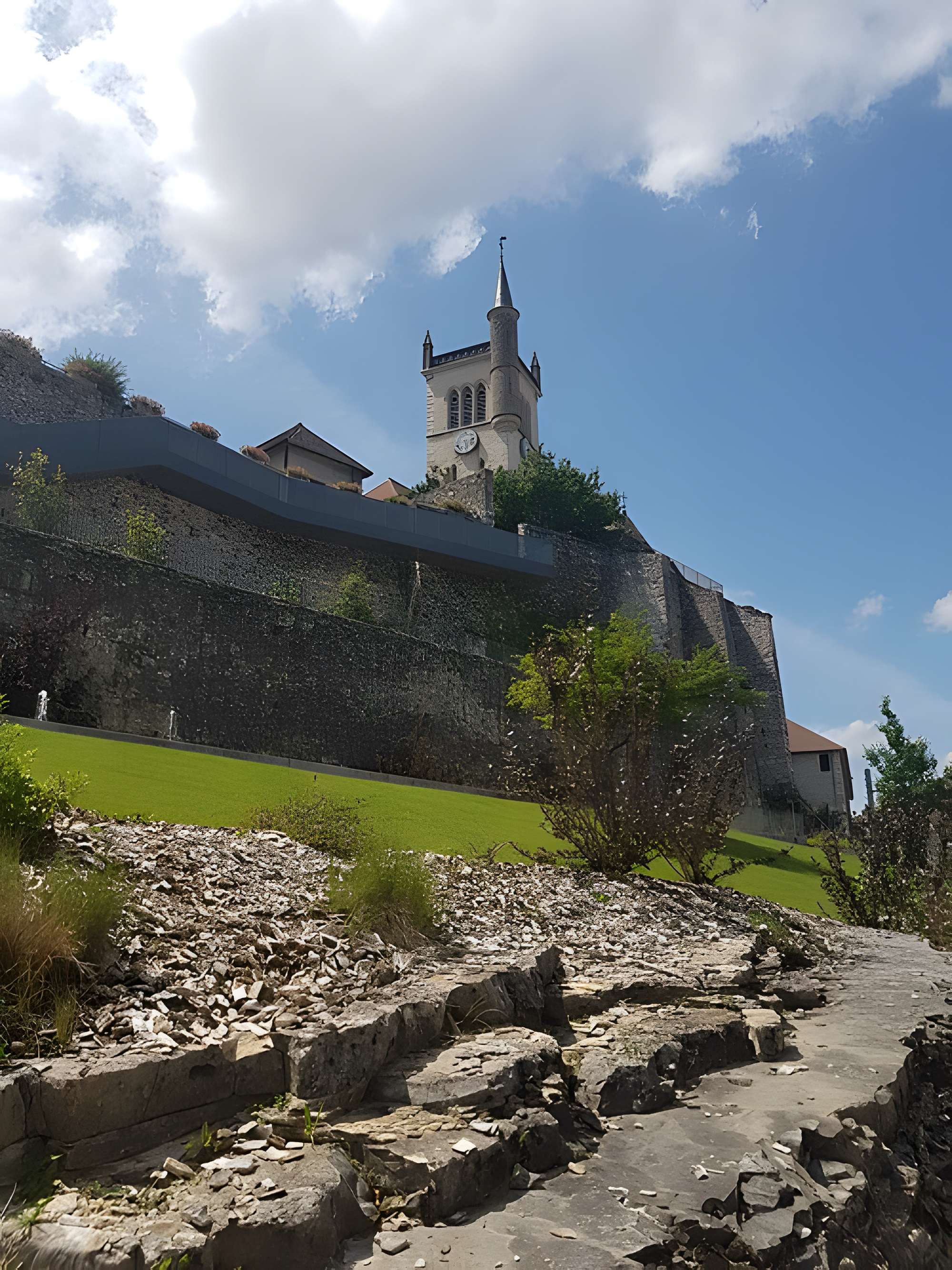 Église Saint-Symphorien de Morestel