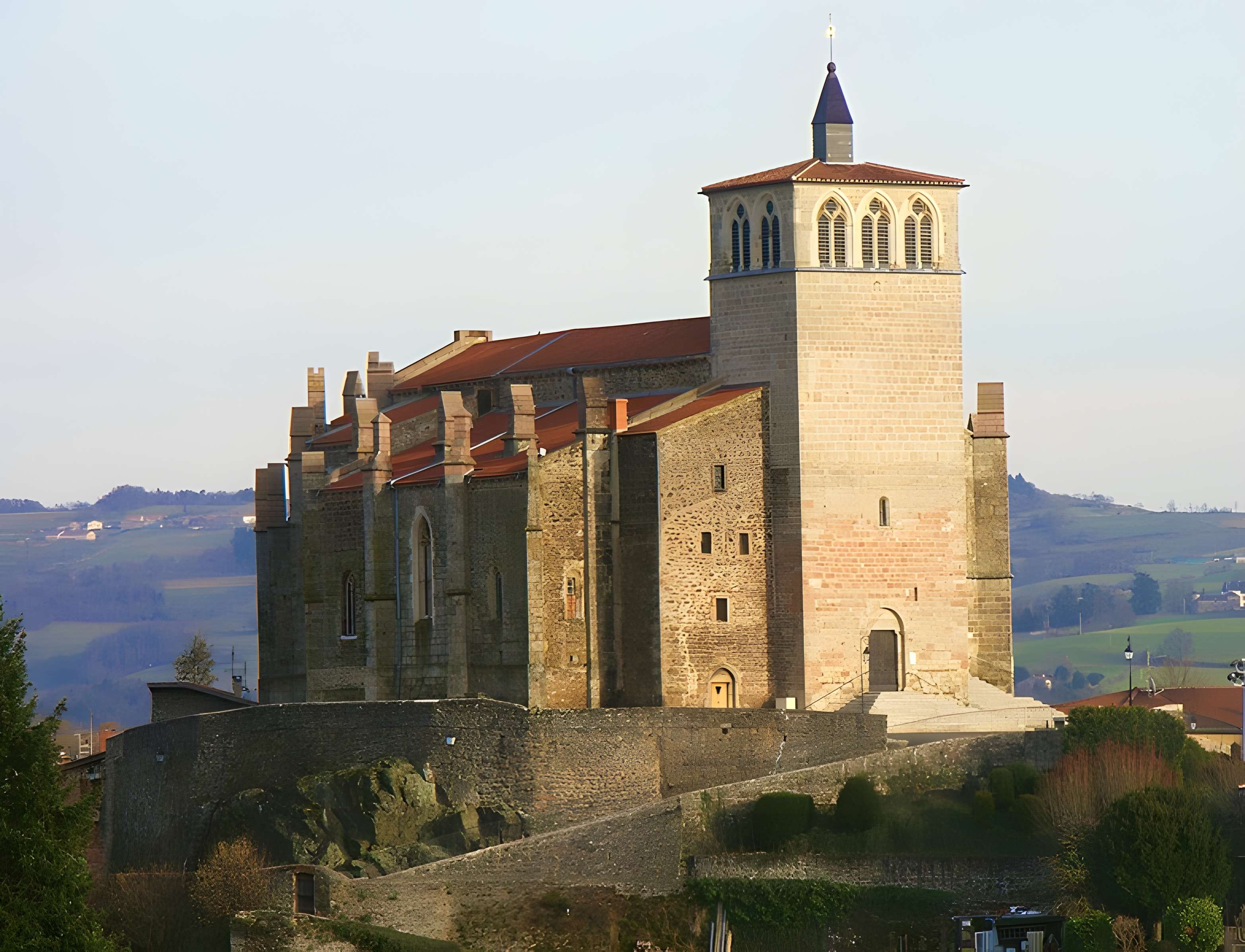 Église Saint-Symphorien de Saint-Symphorien-sur-Coise