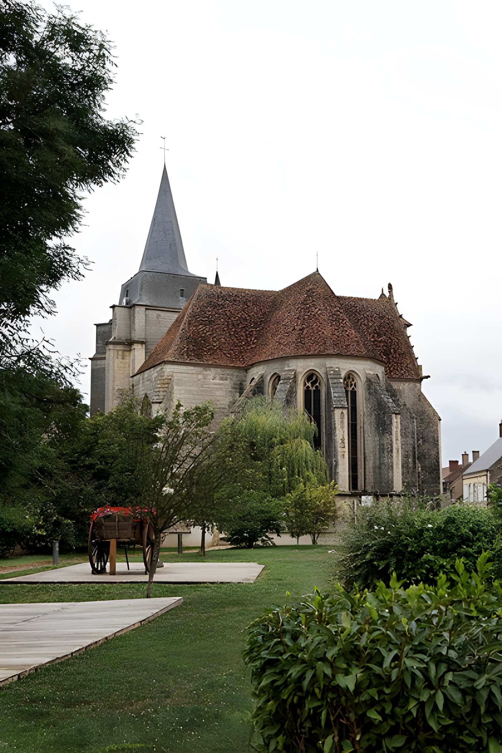 Église Saint-Symphorien de Suilly-la-Tour 