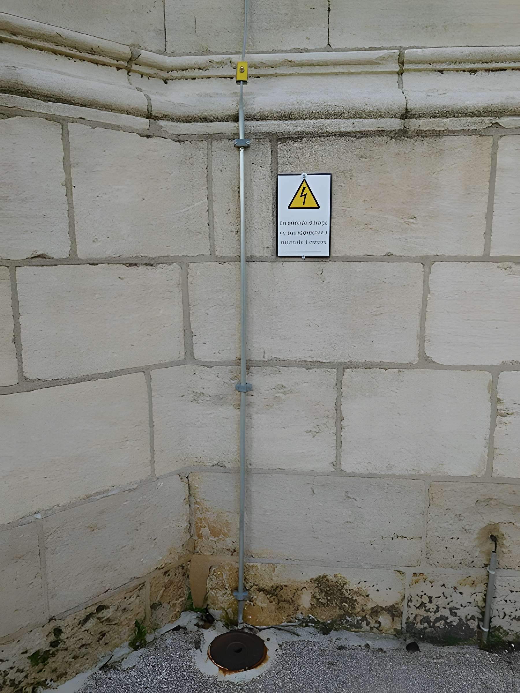 Église Saint-Symphorien de Suilly-la-Tour