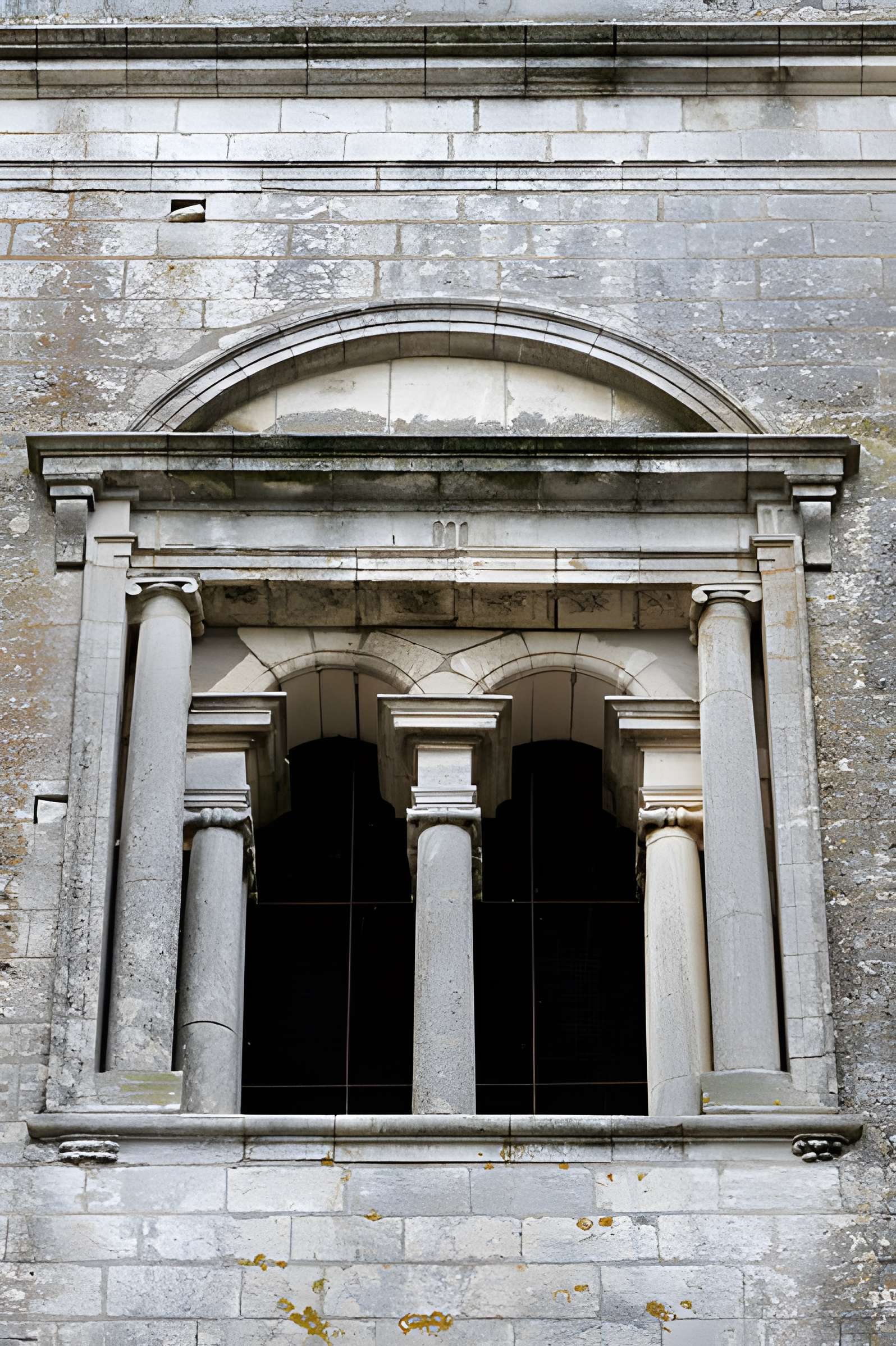 Église Saint-Symphorien de Suilly-la-Tour