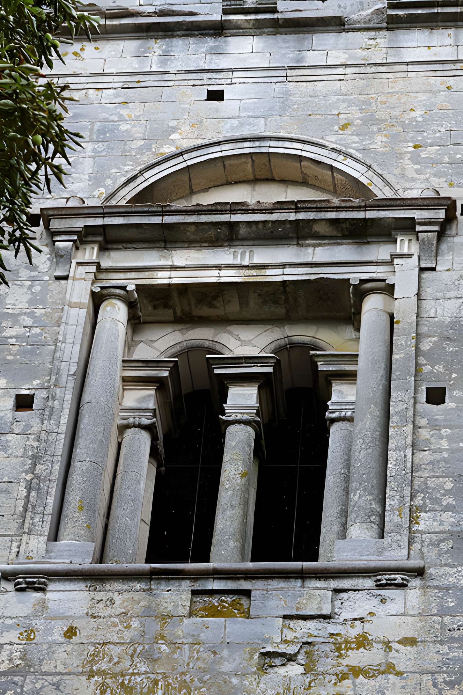 Église Saint-Symphorien de Suilly-la-Tour