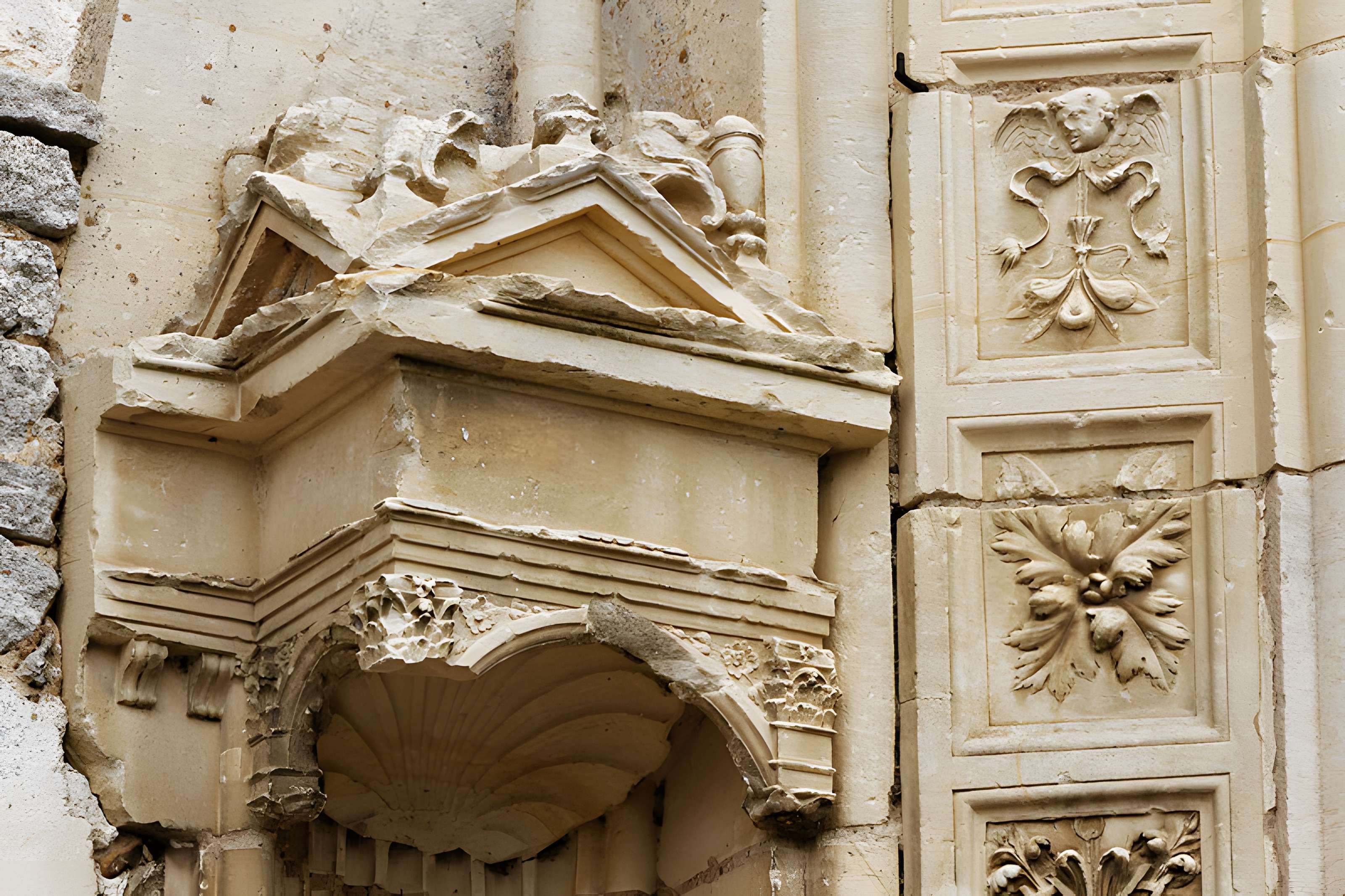 Église Saint-Symphorien de Suilly-la-Tour