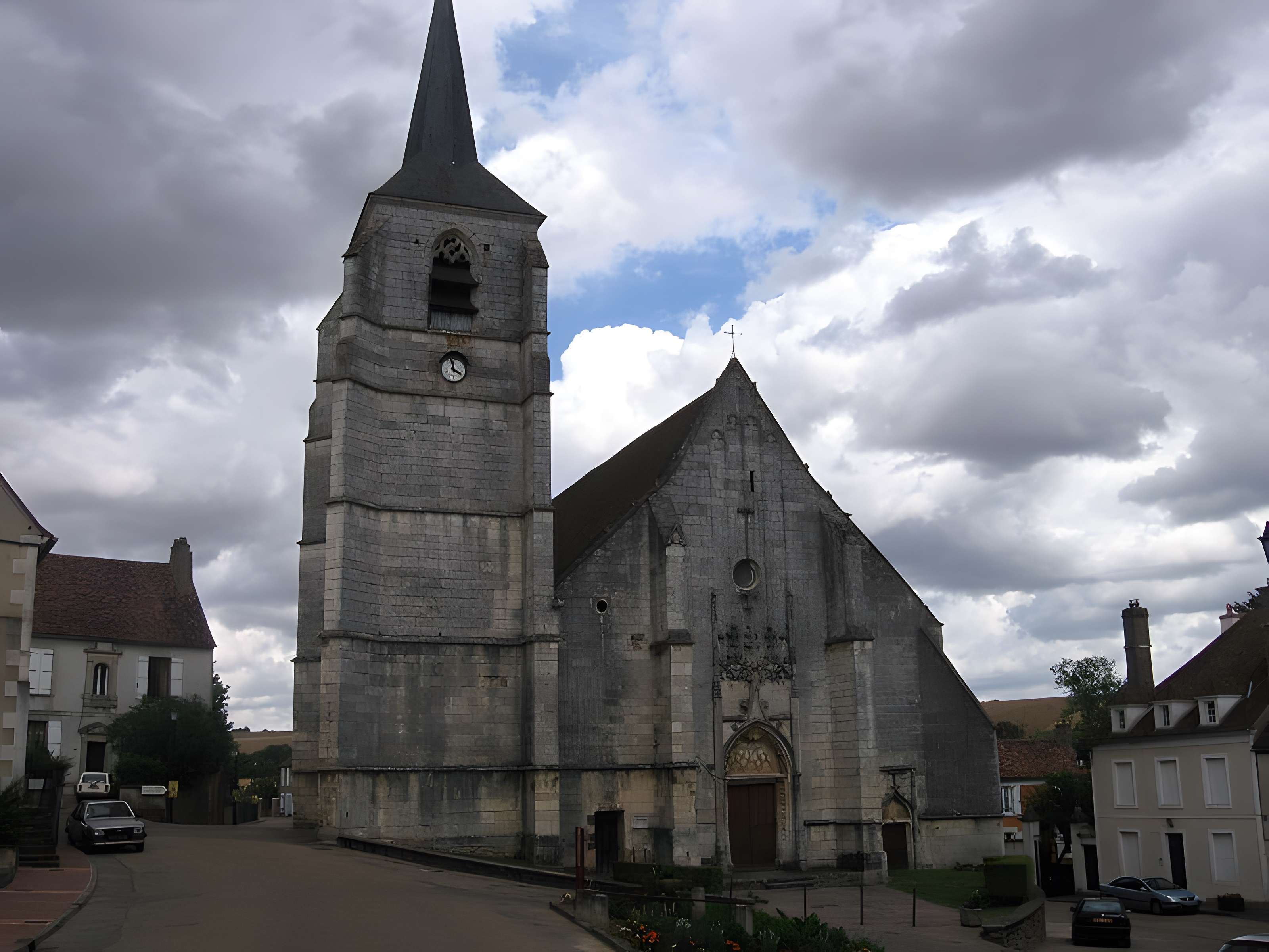 Église Saint-Symphorien de Treigny 