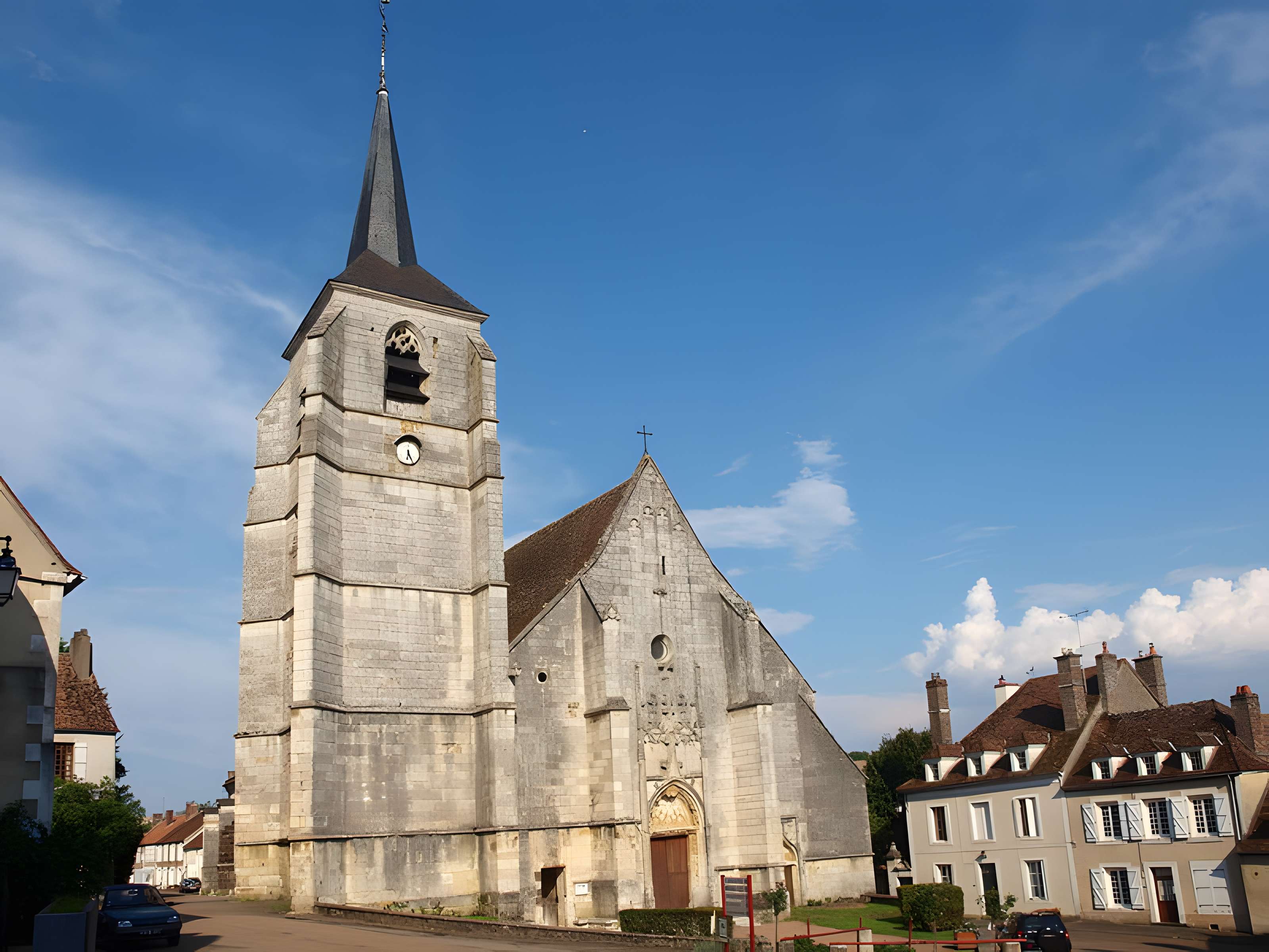 Église Saint-Symphorien de Treigny