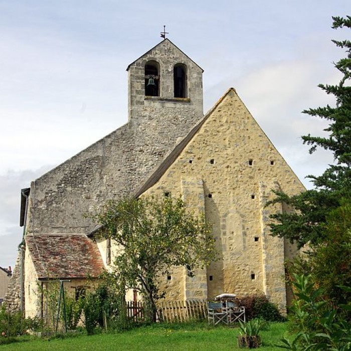 Photo de Église Saint-Symphorien-les-Ponceaux dAvrille-les-Ponceaux