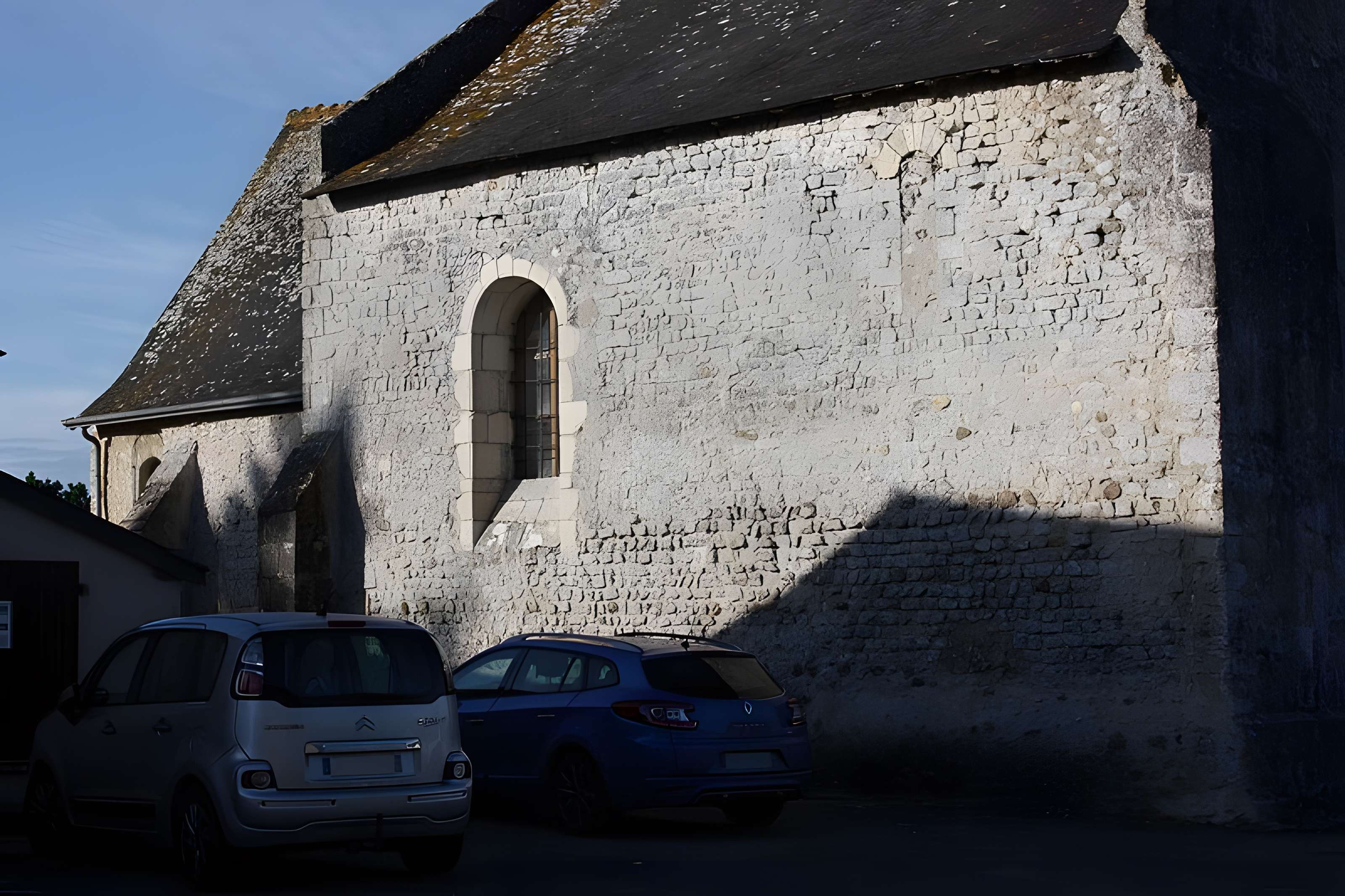 Église Saint-Symphorien-les-Ponceaux d'Avrille-les-Ponceaux