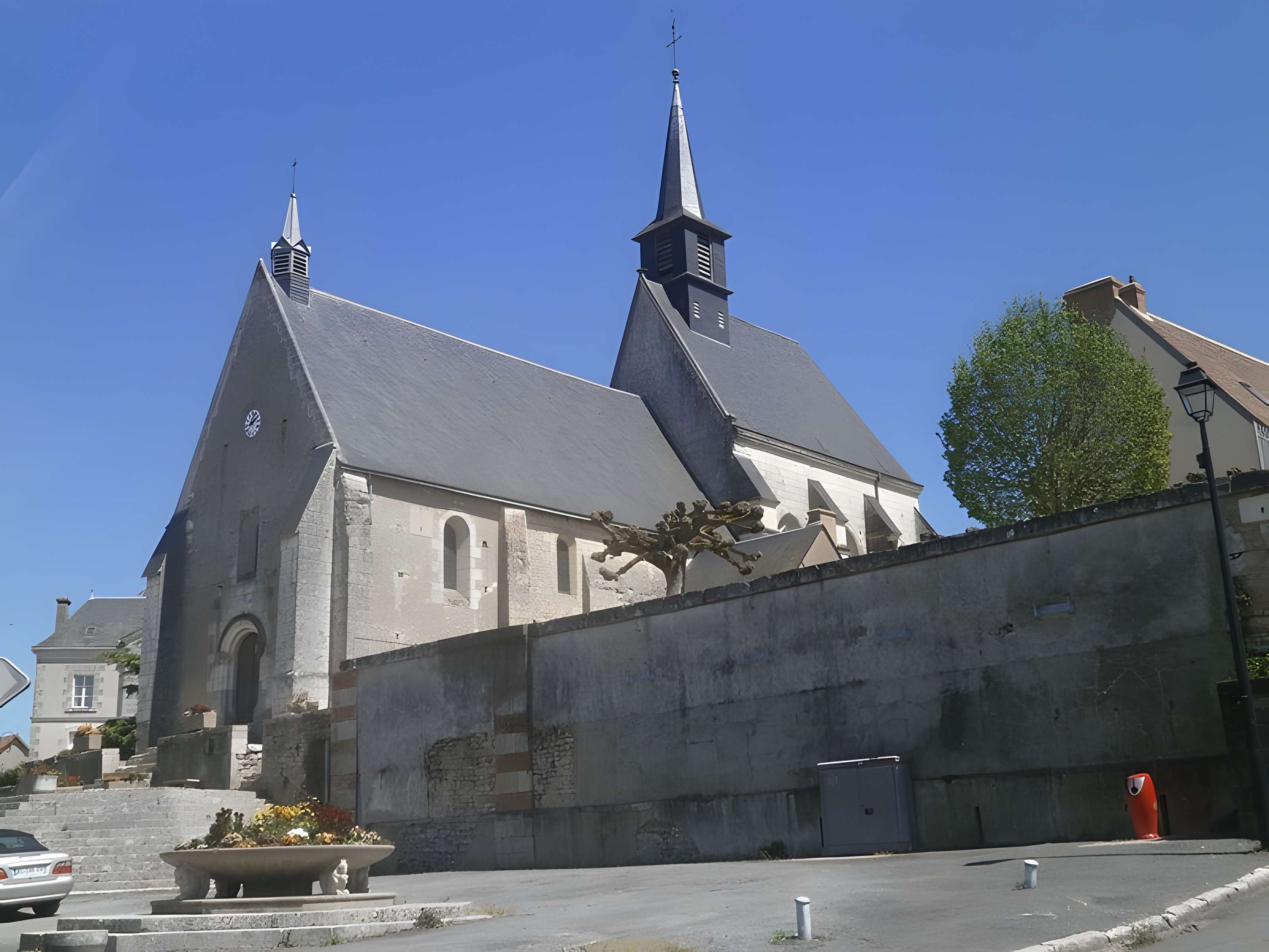 Église Saint-Thibault de Francueil 