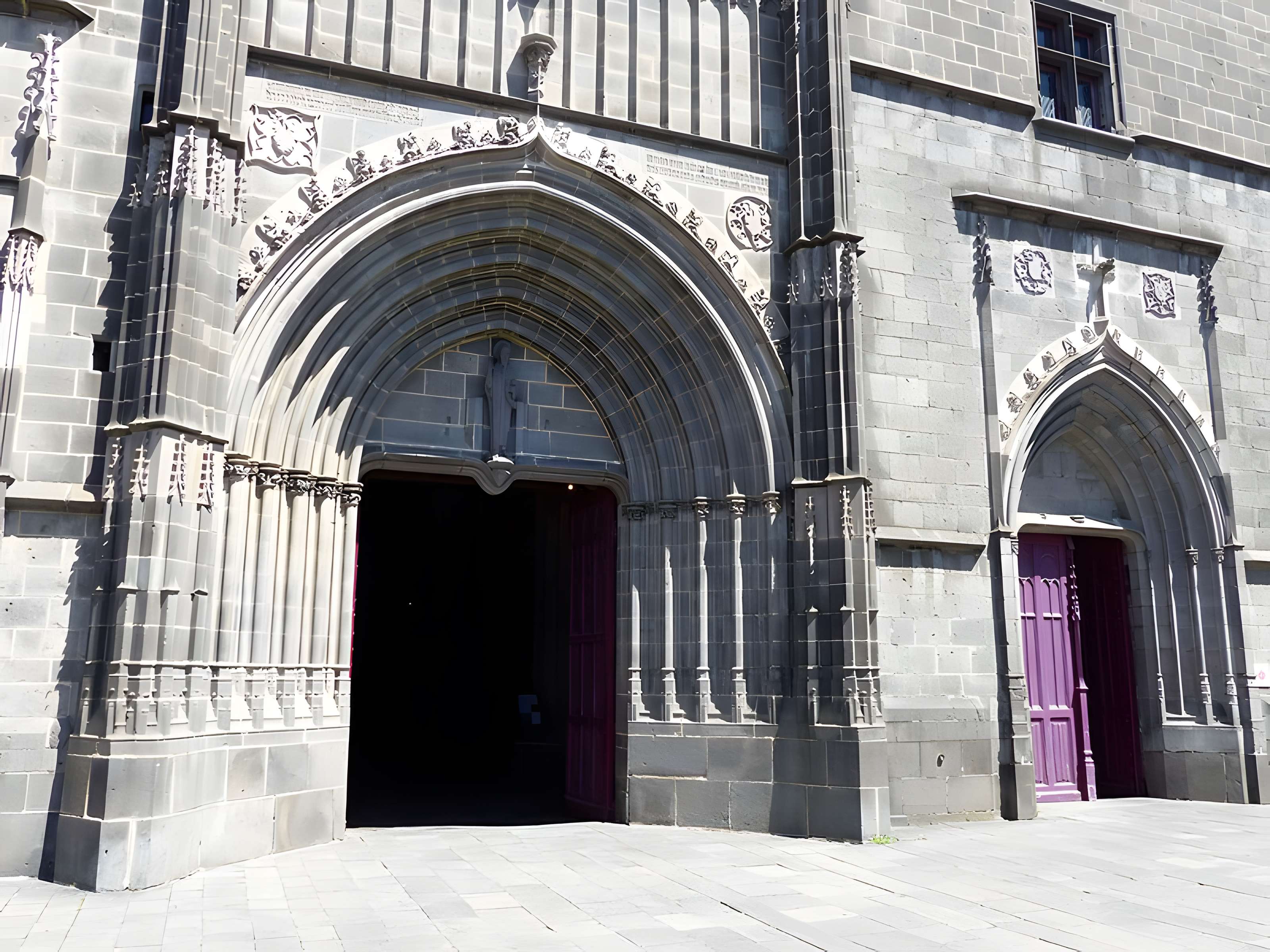 Cathédrale Saint-Pierre de Saint-Flour