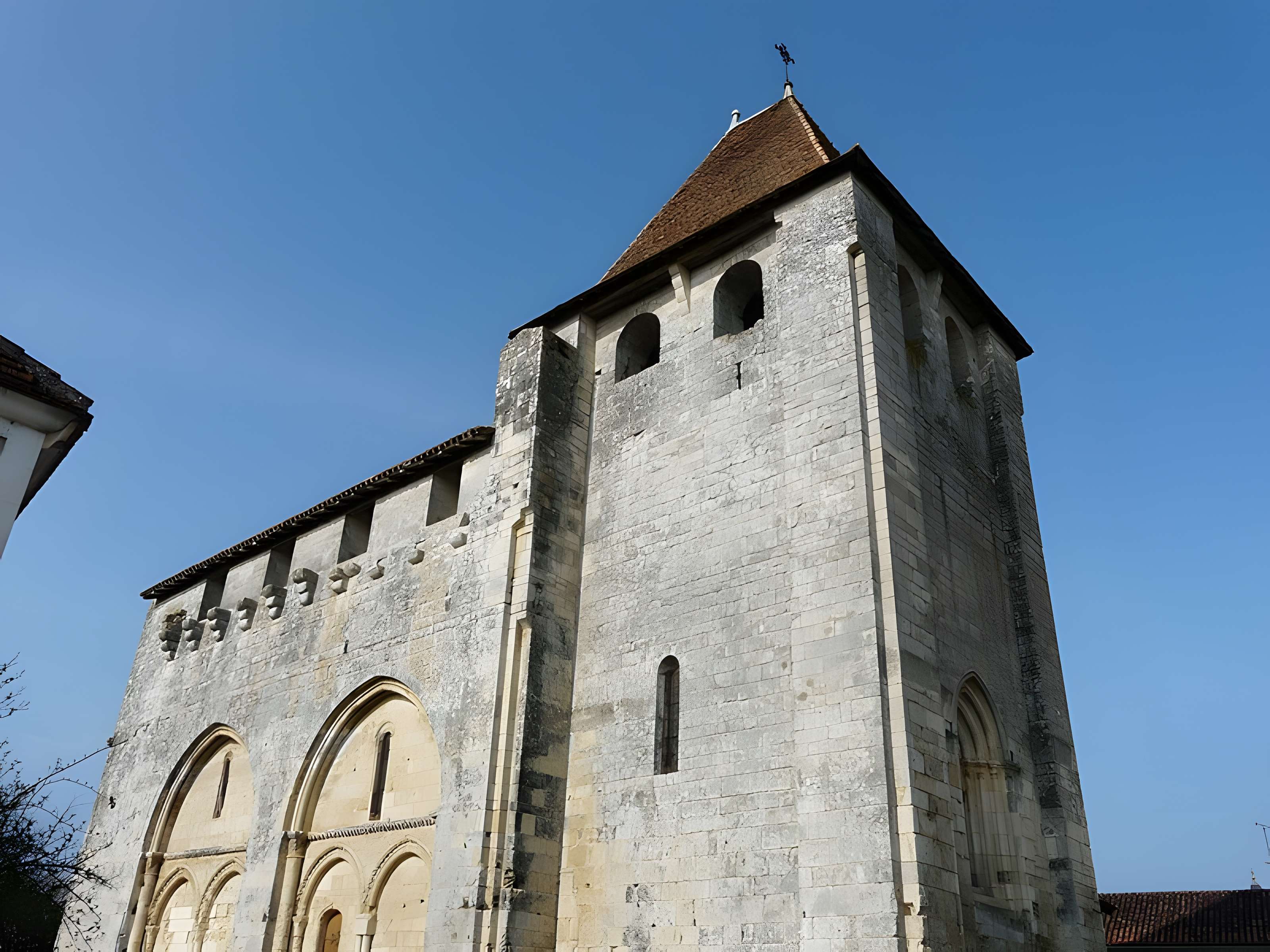 Église Saint-Timothée de Paussac-et-Saint-Vivien