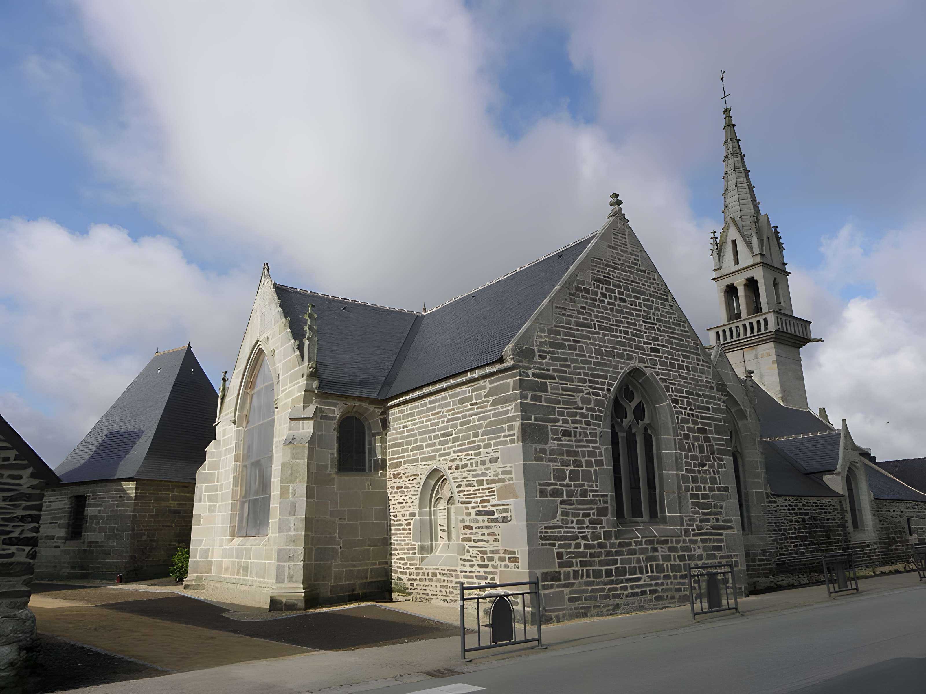 Église Saint-Tremeur de Kergloff