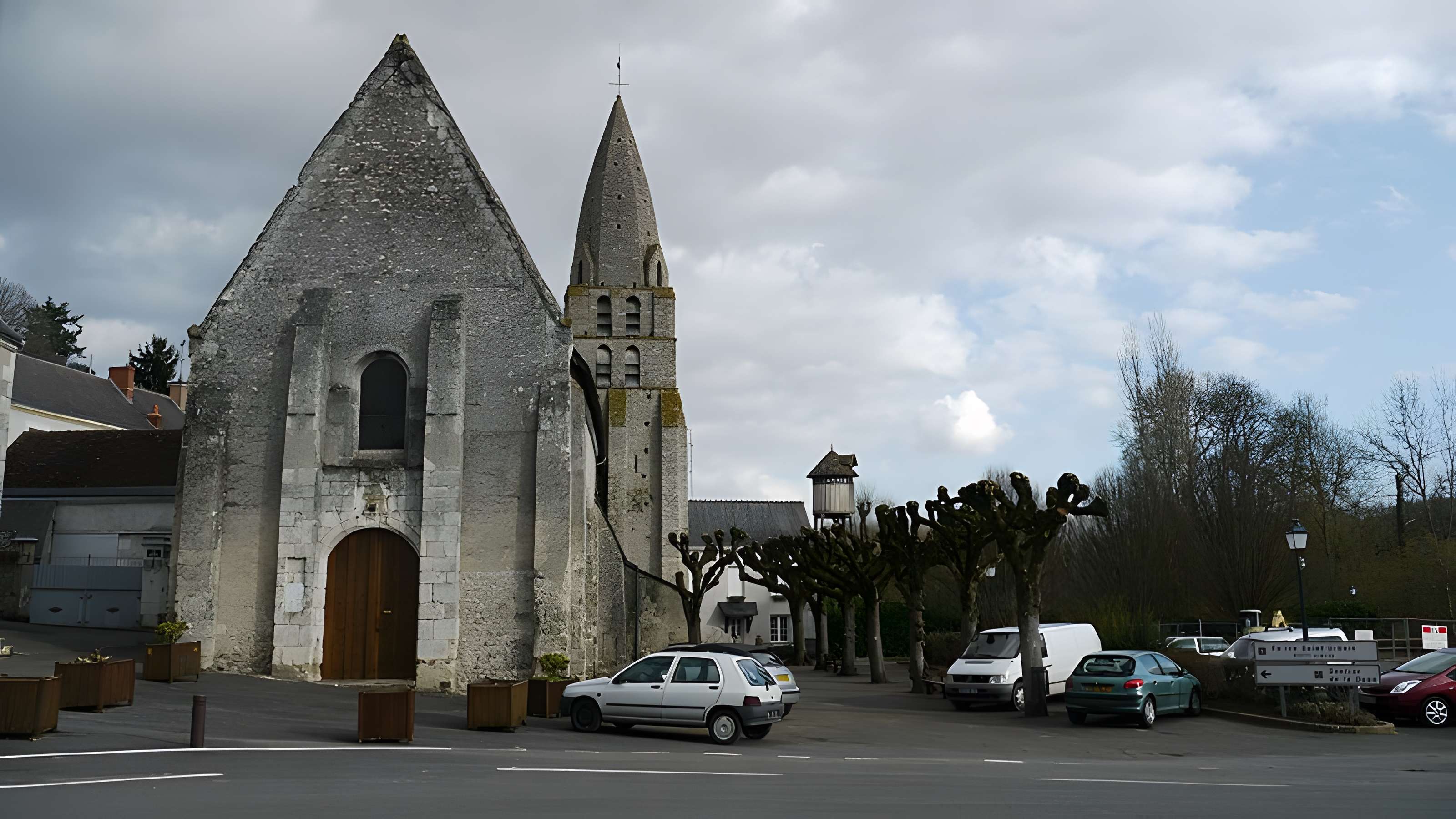Église Saint-Urbain de Courçay