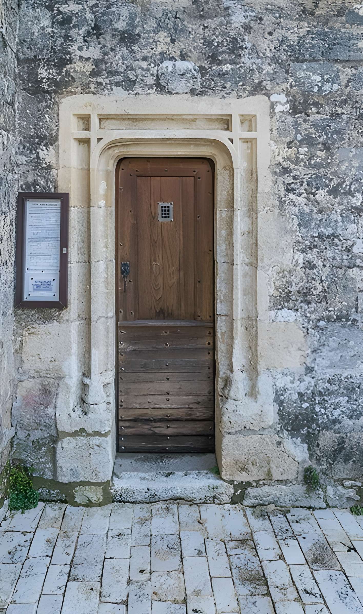 Église Saint-Urbain de Vézac