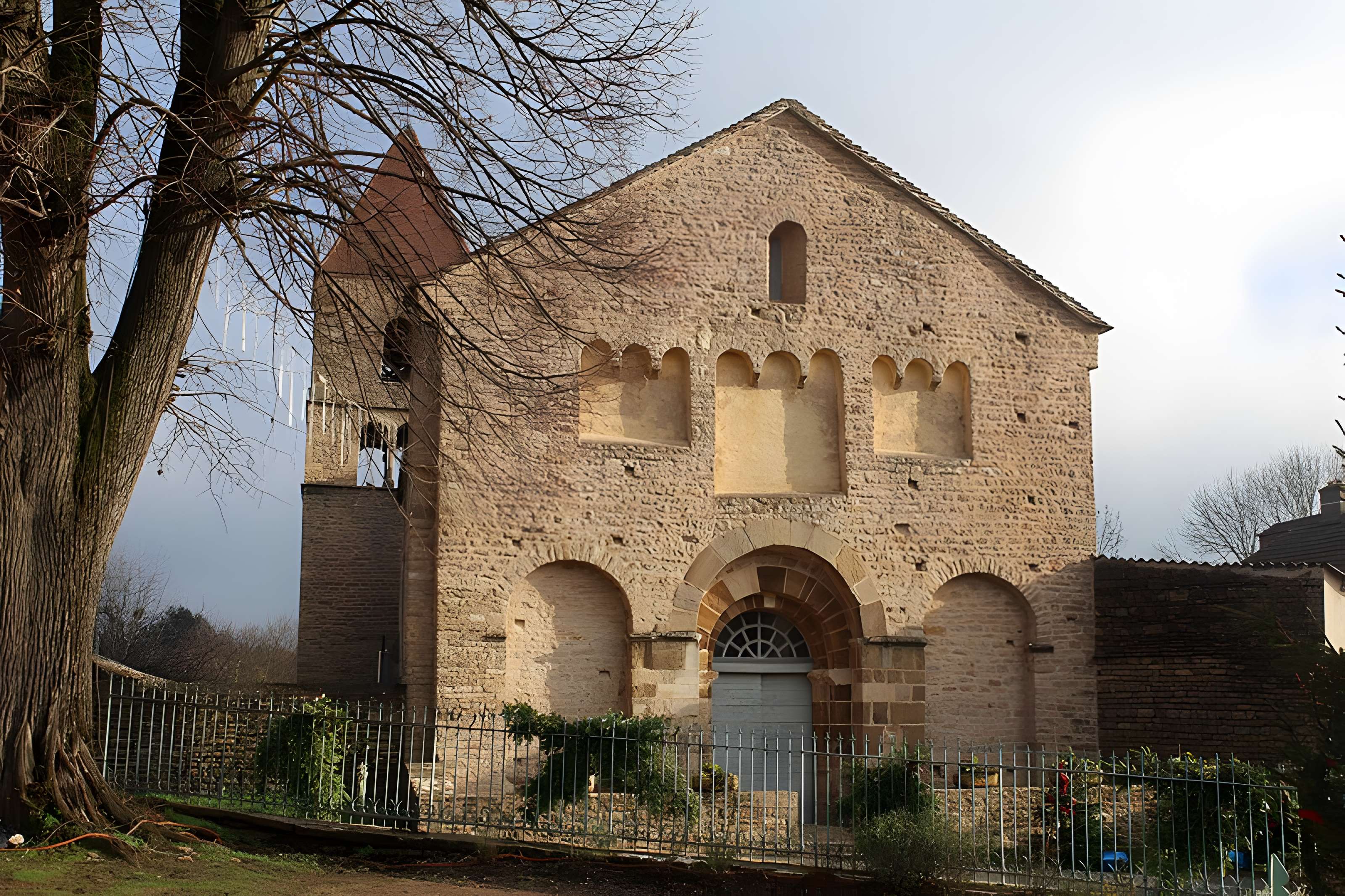Église Saint-Valentin de Jalogny