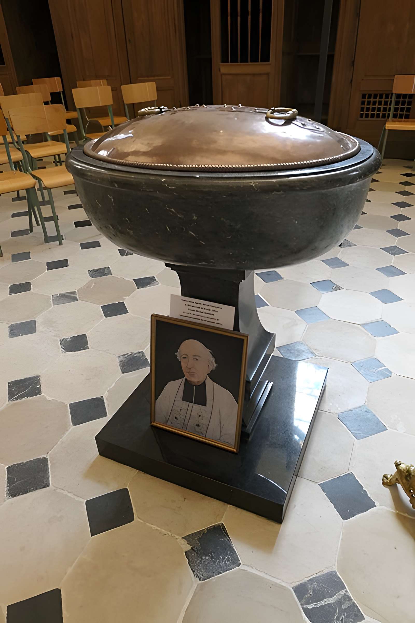 Église Saint-Vénérand de Laval