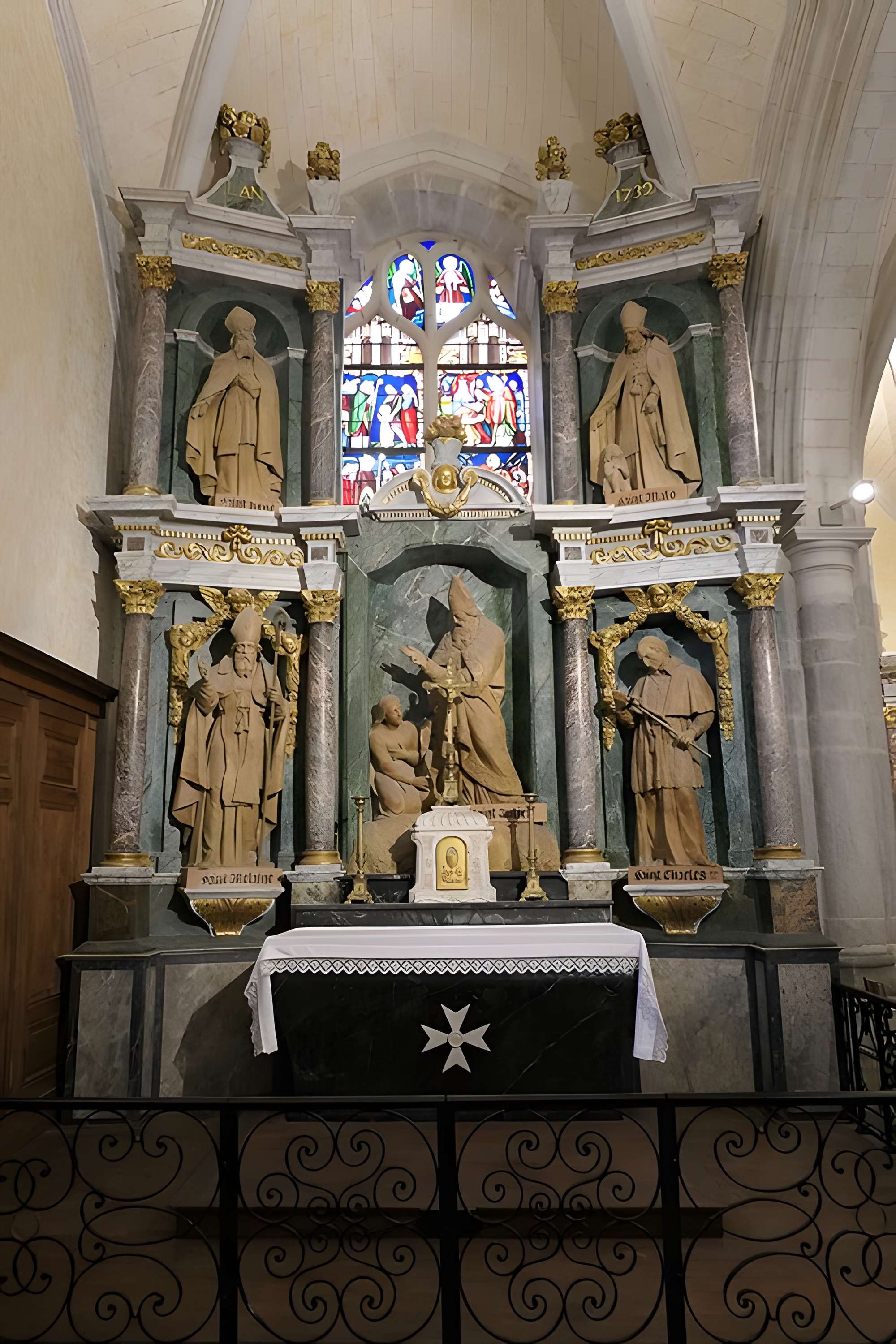 Église Saint-Vénérand de Laval