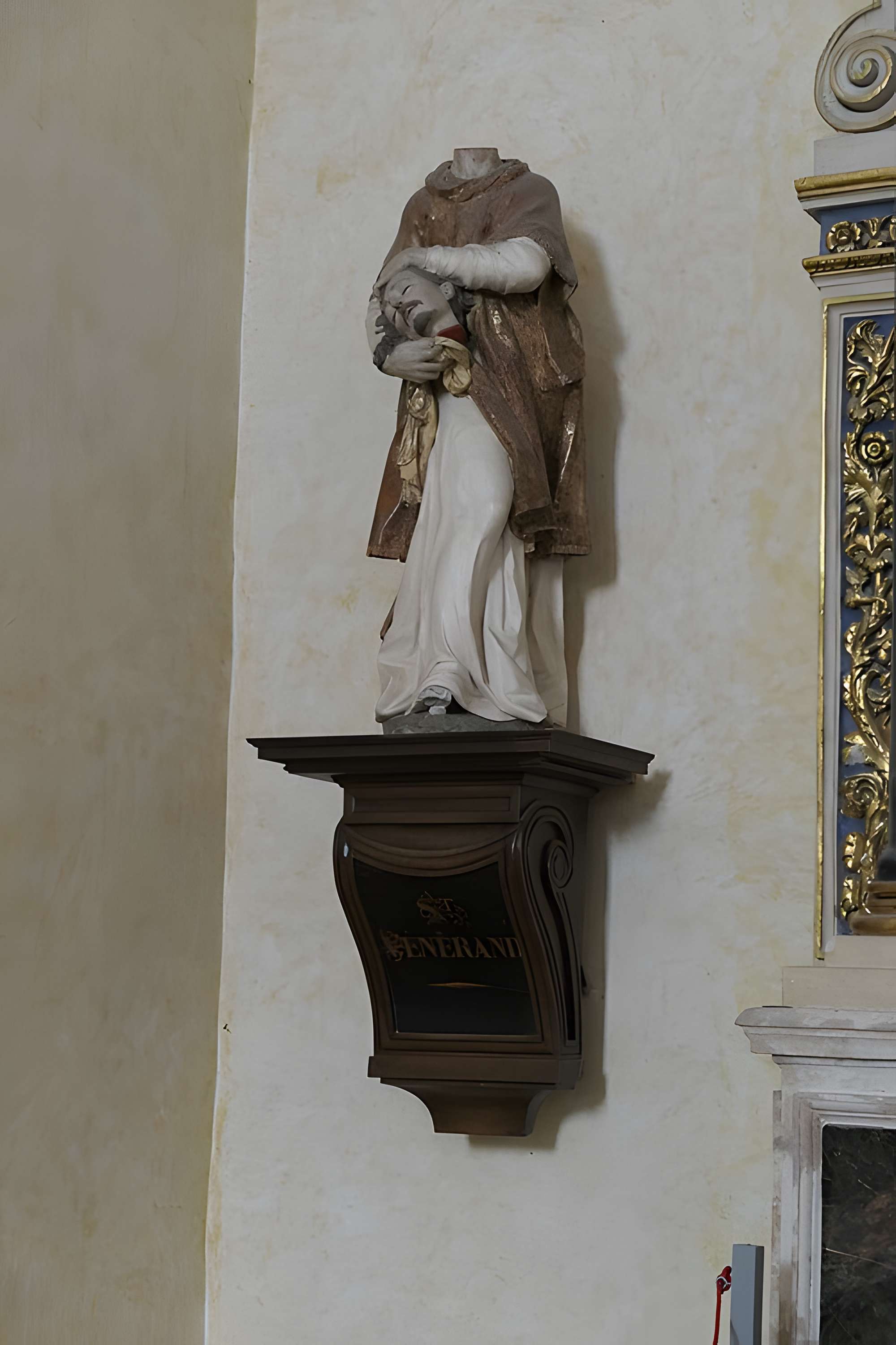 Église Saint-Vénérand de Laval