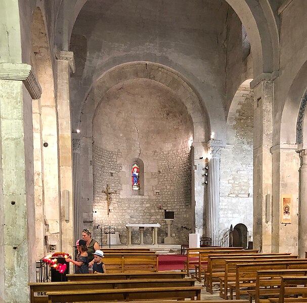 Église Saint-Véran de Fontaine-de-Vaucluse