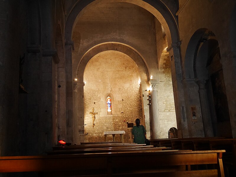 Église Saint-Véran de Fontaine-de-Vaucluse