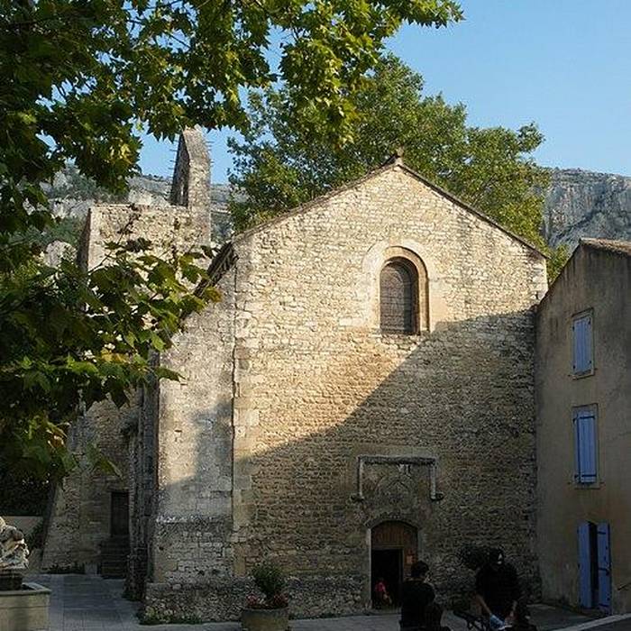 Photo de Église Saint-Véran de Fontaine-de-Vaucluse