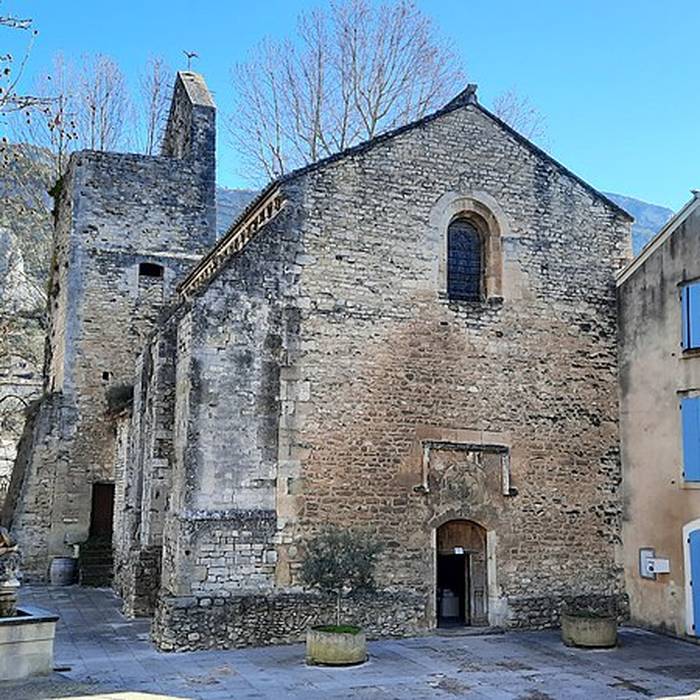 Photo de Église Saint-Véran de Fontaine-de-Vaucluse