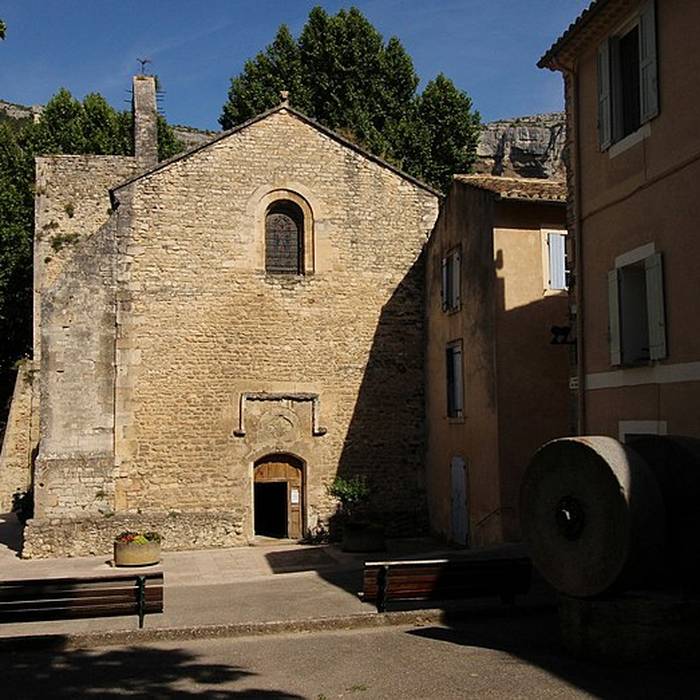 Photo de Église Saint-Véran de Fontaine-de-Vaucluse