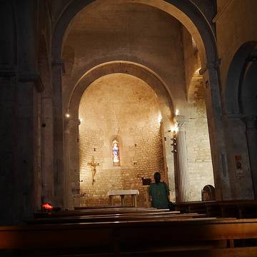 Église Saint-Véran de Fontaine-de-Vaucluse