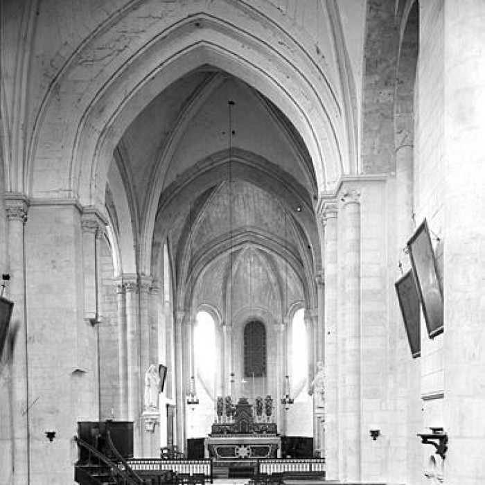 Photo de Église Saint-Vétérin de Gennes