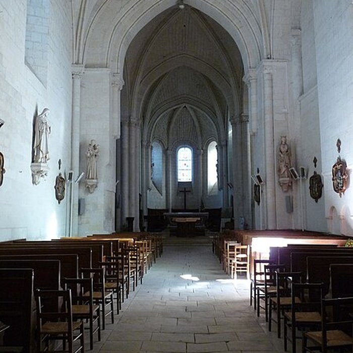 Photo de Église Saint-Vétérin de Gennes