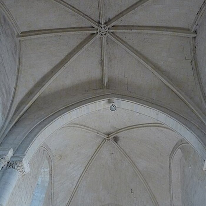 Photo de Église Saint-Vétérin de Gennes