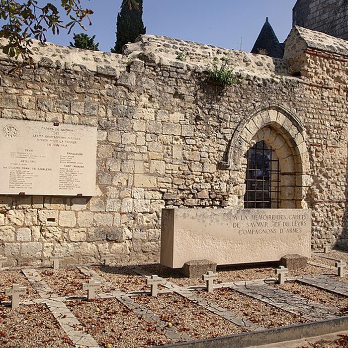 Photo de Église Saint-Vétérin de Gennes