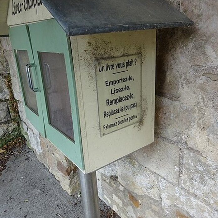Photo de Église Saint-Vétérin de Gennes
