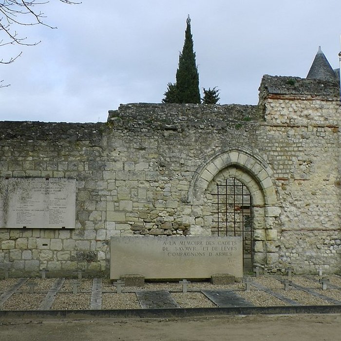 Photo de Église Saint-Vétérin de Gennes