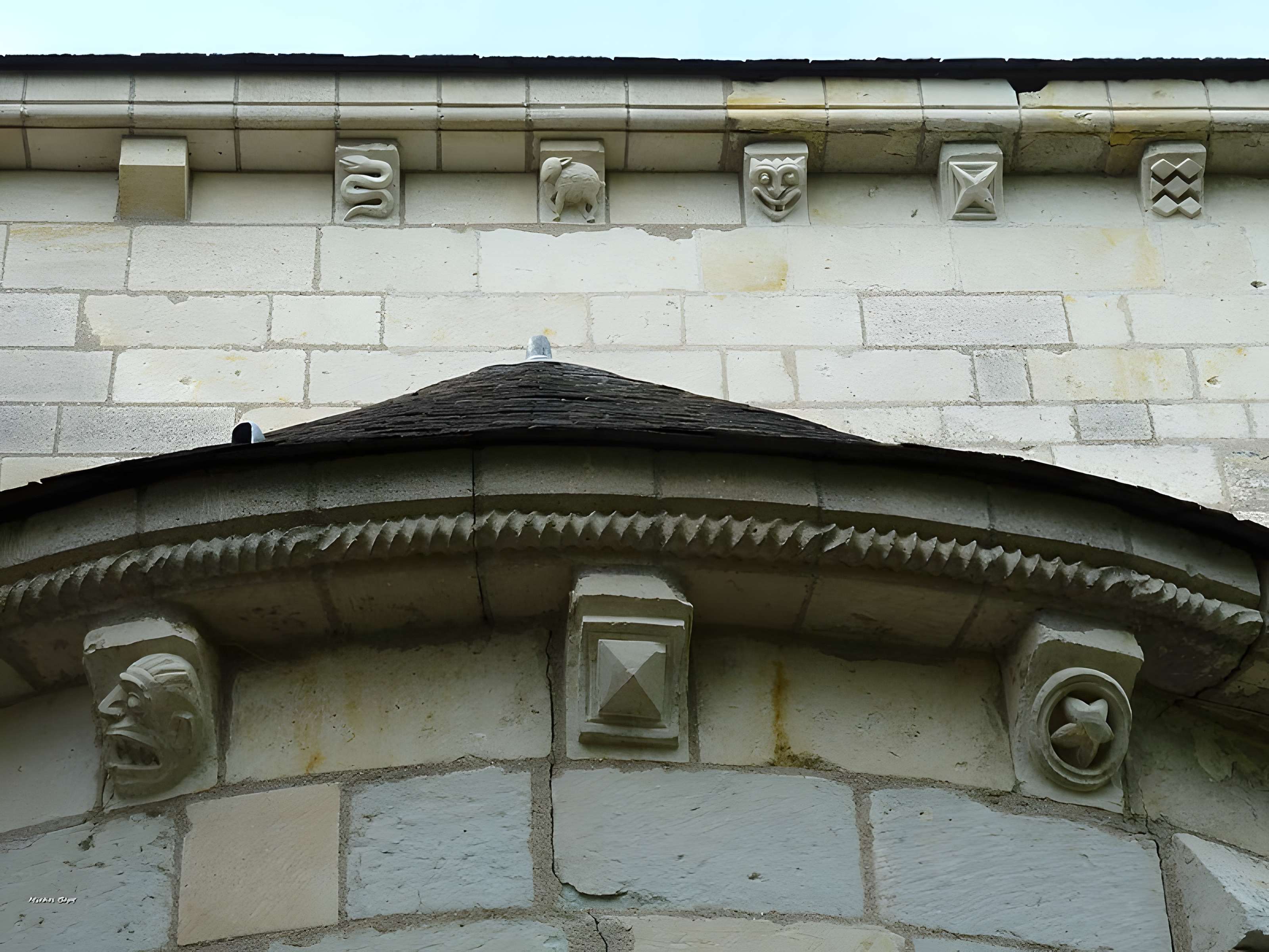 Église Saint-Vétérin de Gennes