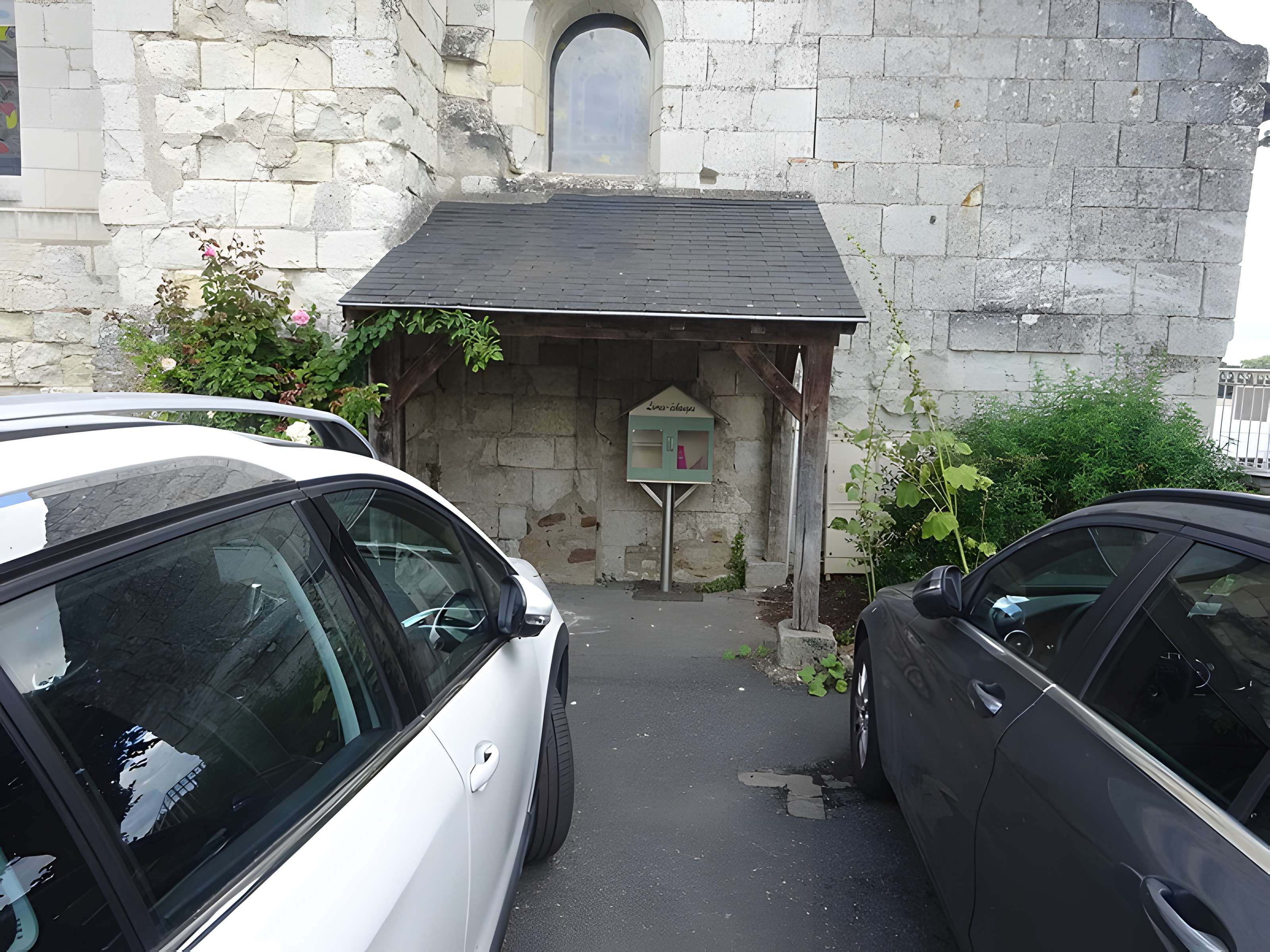 Église Saint-Vétérin de Gennes