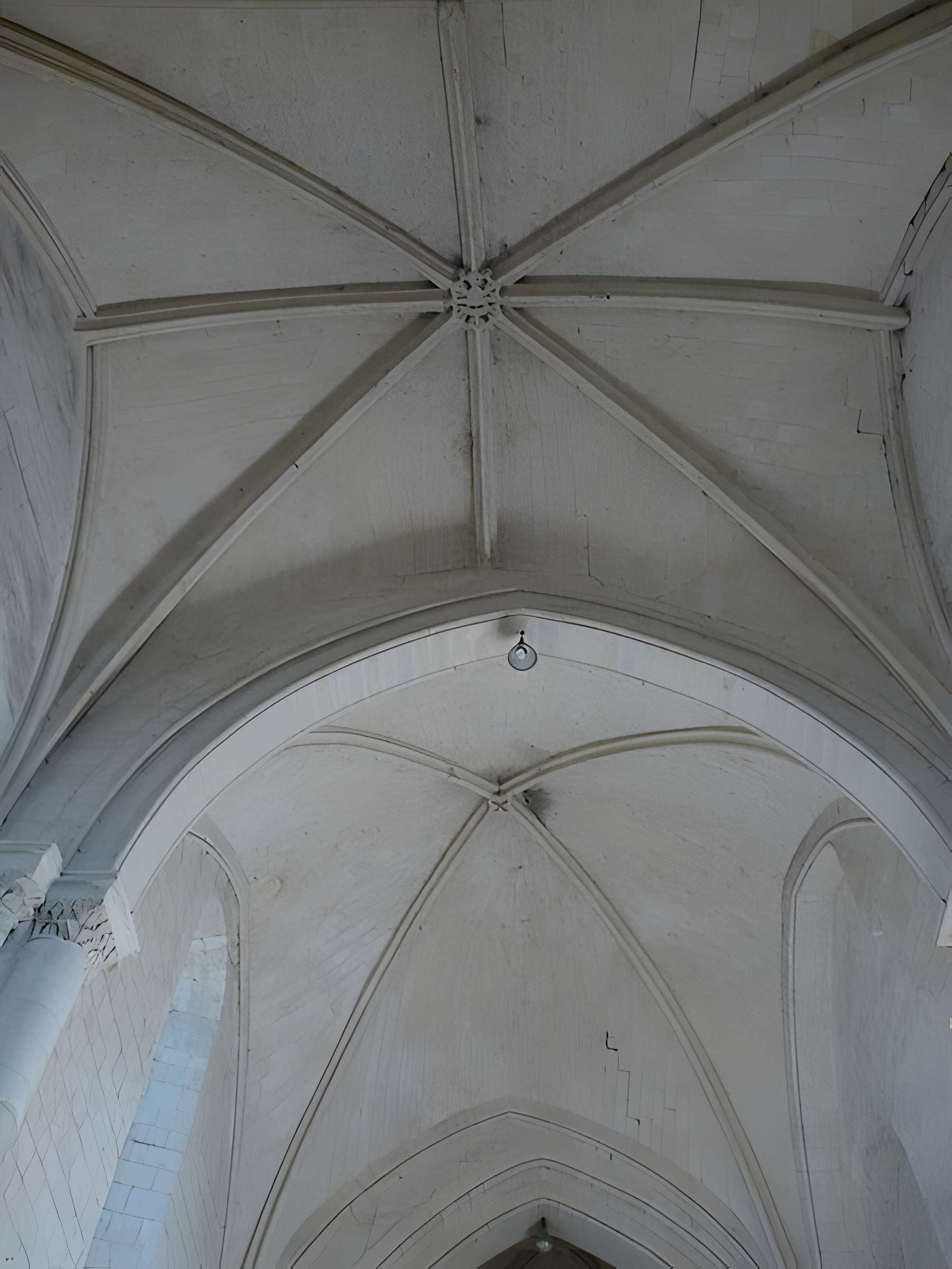 Église Saint-Vétérin de Gennes