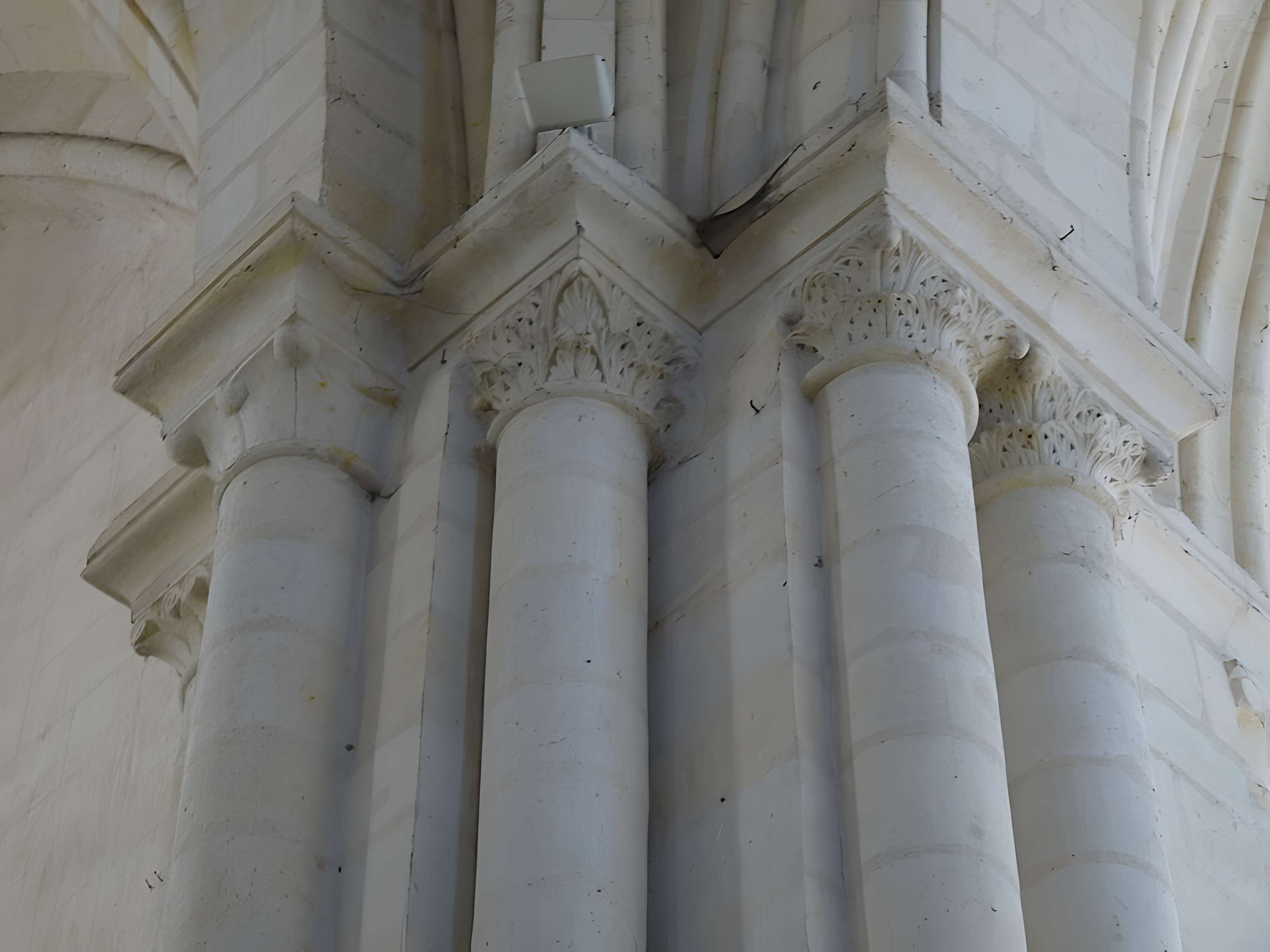 Église Saint-Vétérin de Gennes