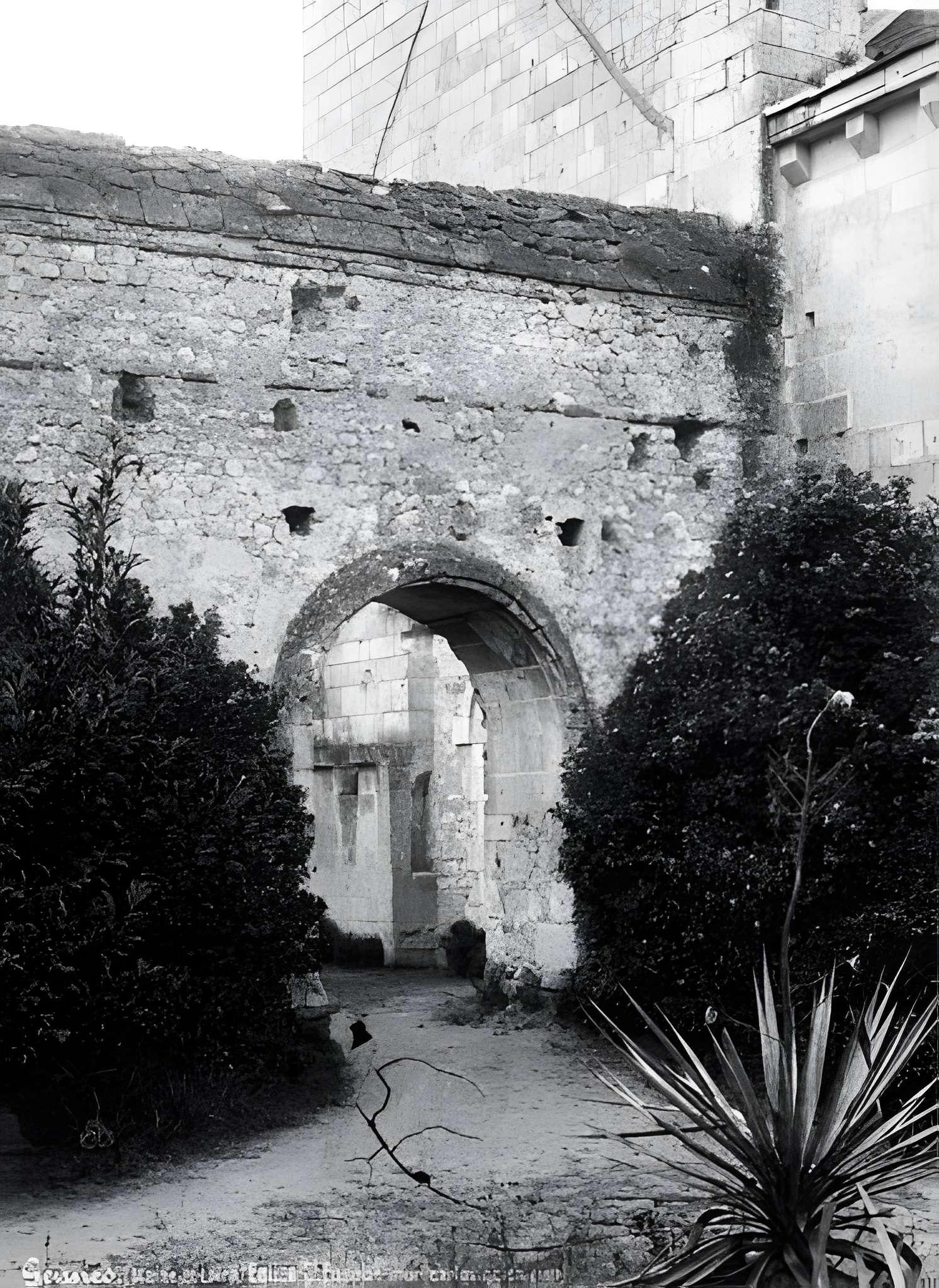Église Saint-Vétérin de Gennes