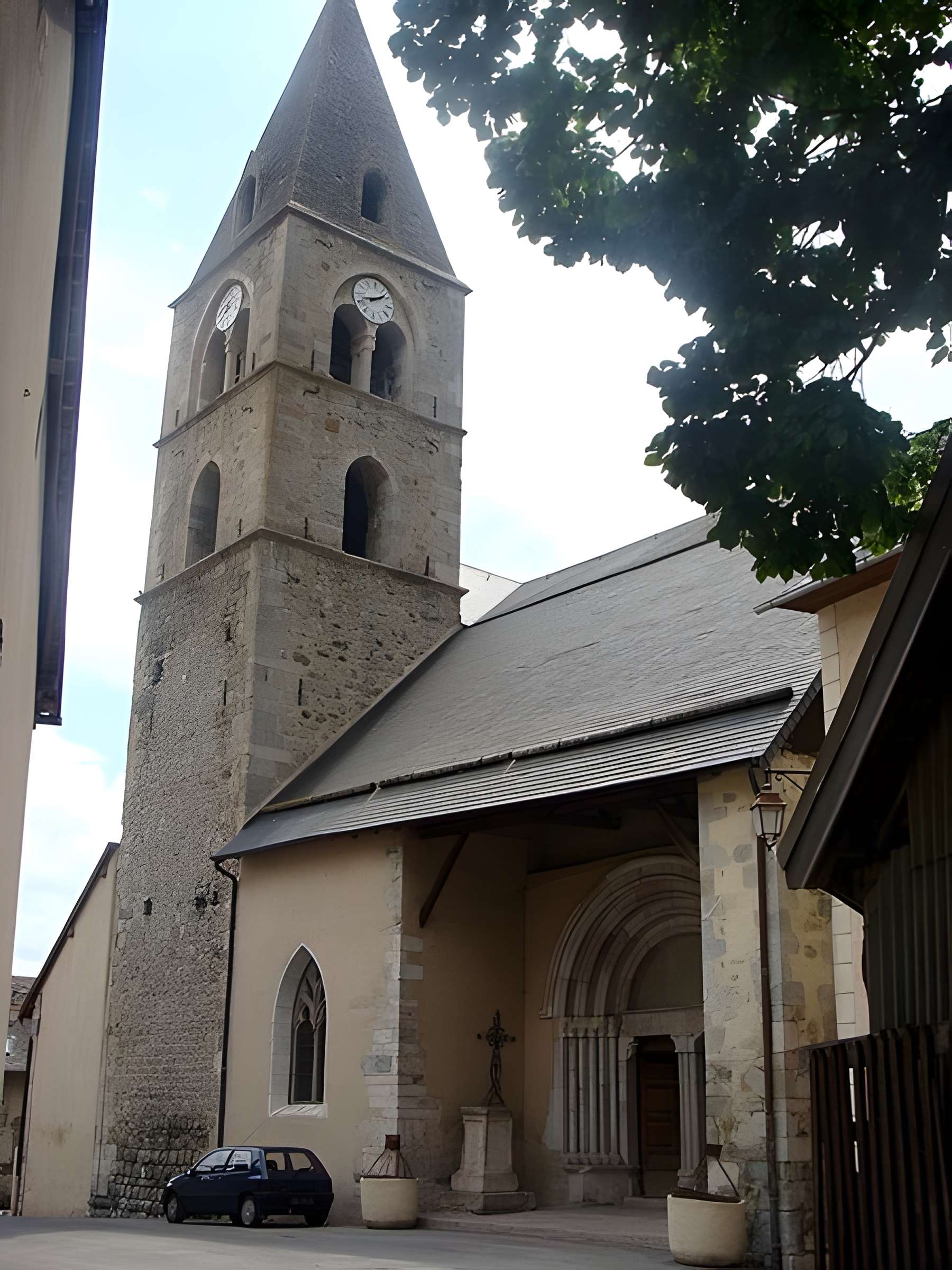 Église Saint-Victor de Chorges